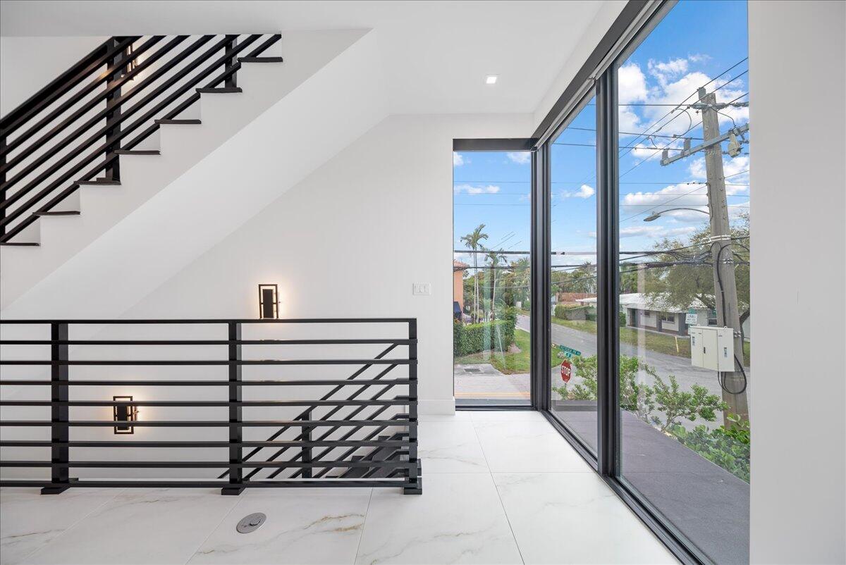 1052 N Victoria Park Fort Lauderdale, FL 33304