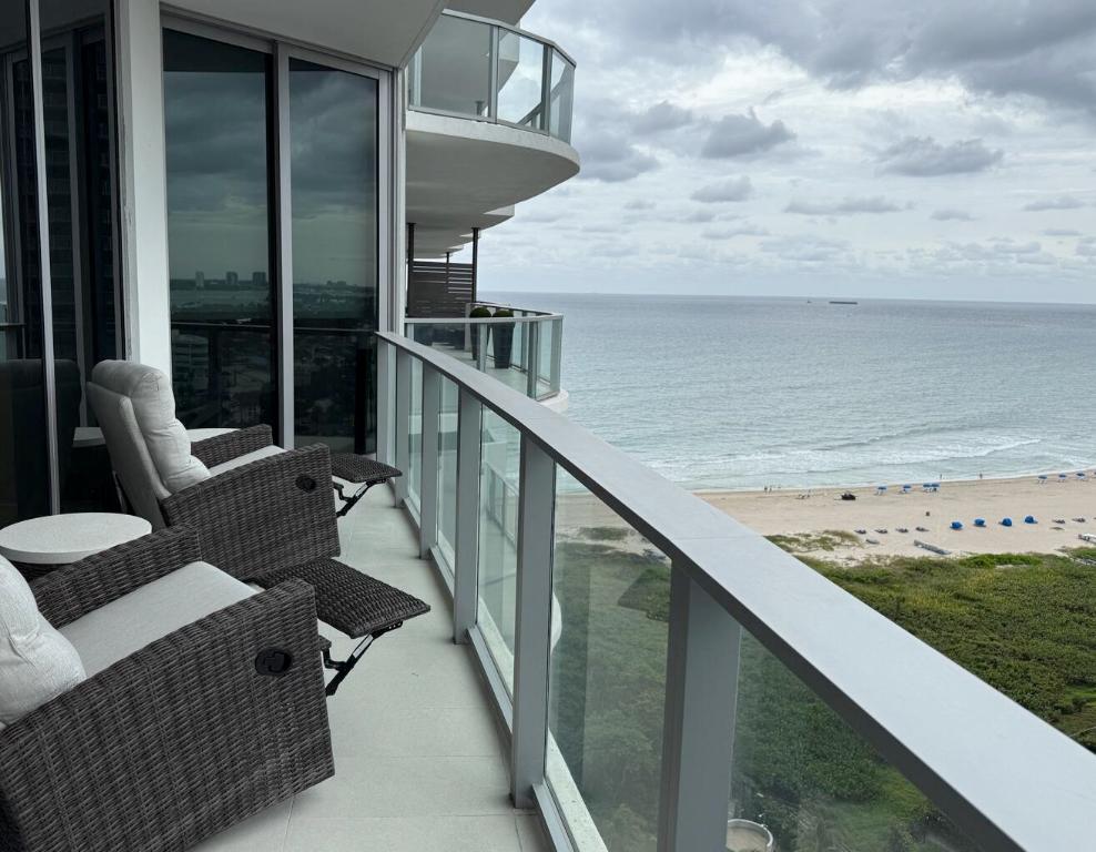 3100 N Ocean #H-1508 & H-1509 Singer Island, FL 33404