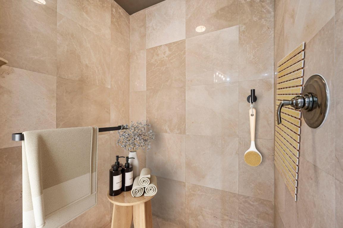 2650 Lake Shr #1006 Riviera Beach, FL 33404