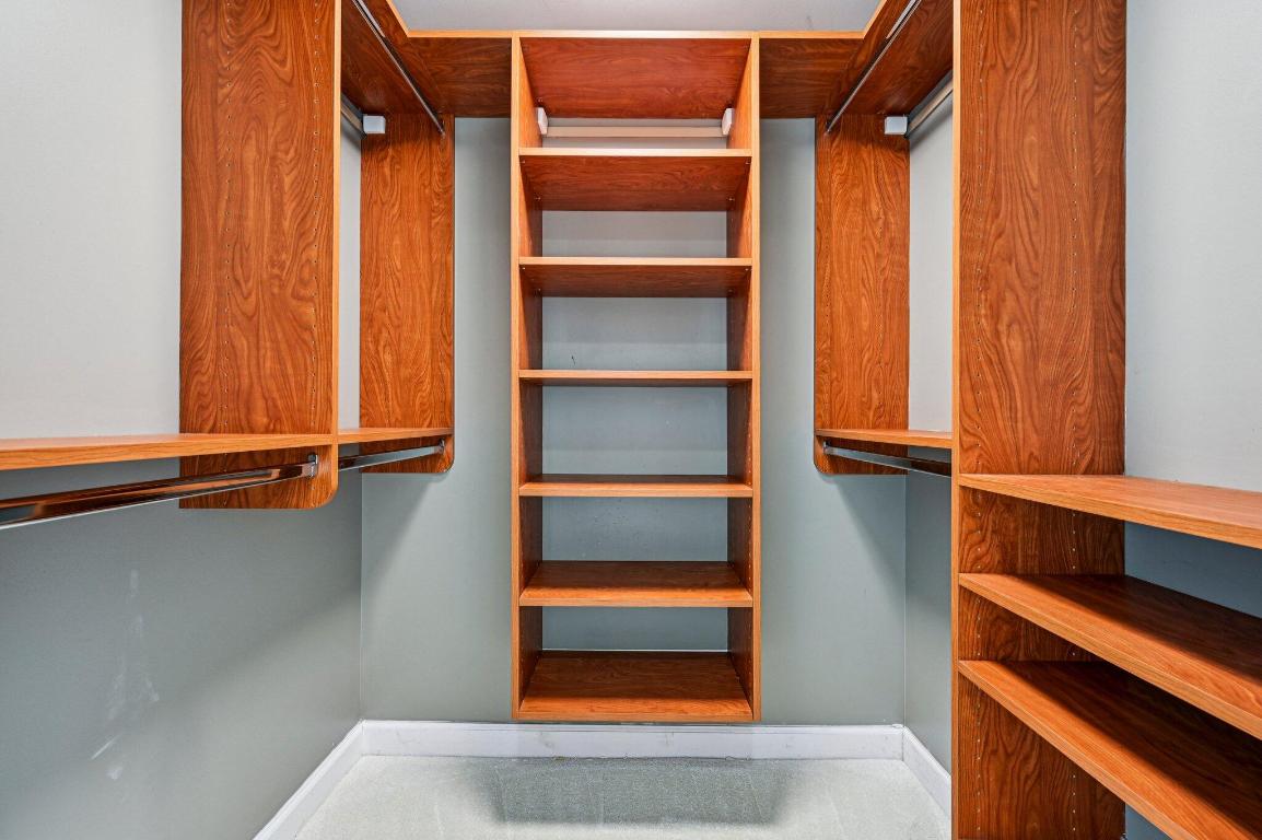 2650 Lake Shr #1006 Riviera Beach, FL 33404