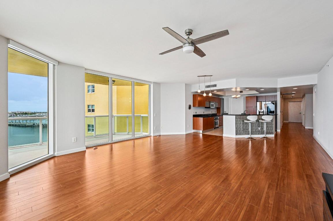 2650 Lake Shr #1006 Riviera Beach, FL 33404