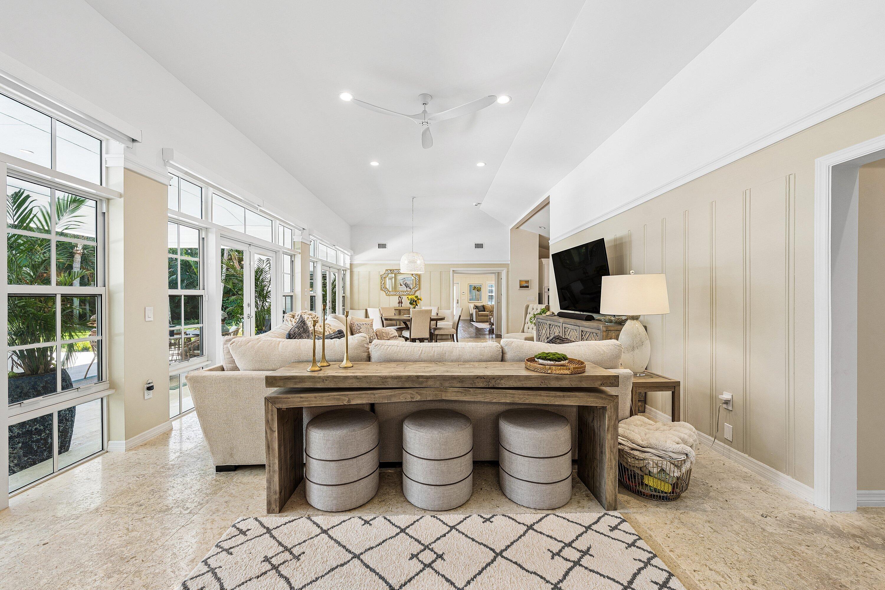 1101 Thomas Delray Beach, FL 33483