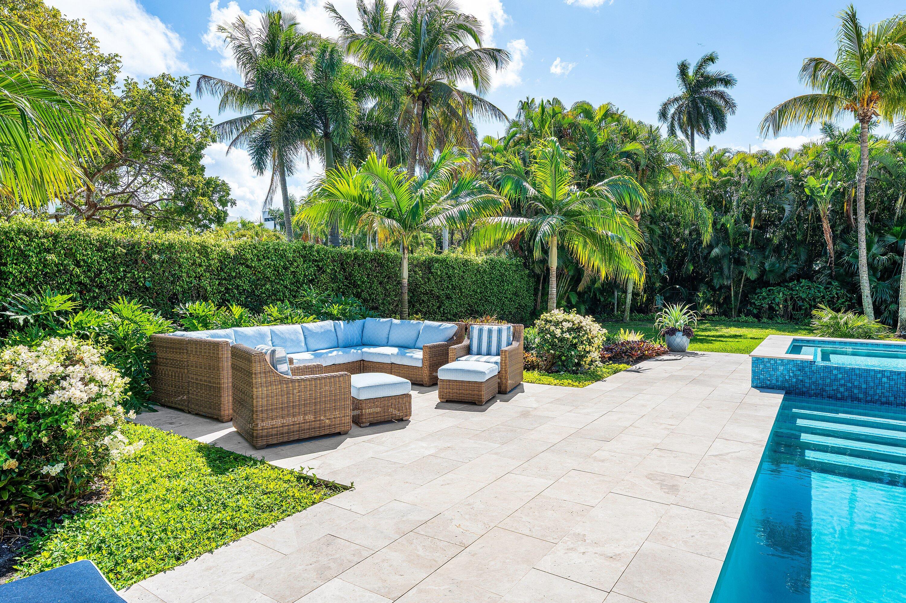 1101 Thomas Delray Beach, FL 33483