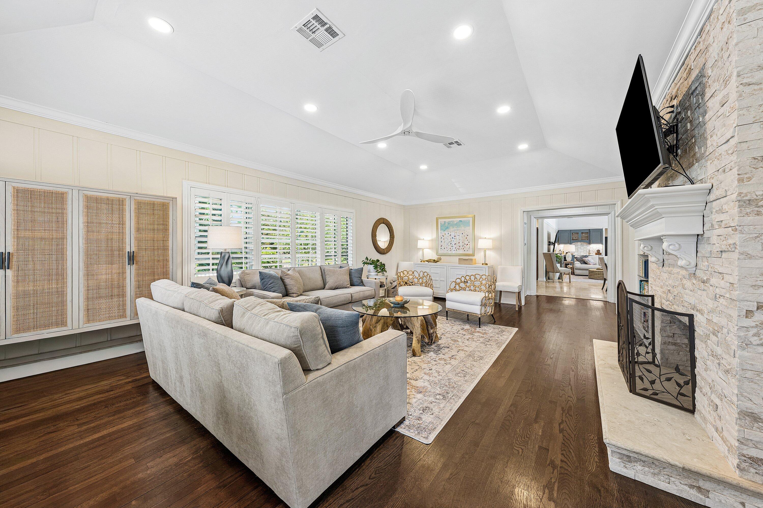 1101 Thomas Delray Beach, FL 33483