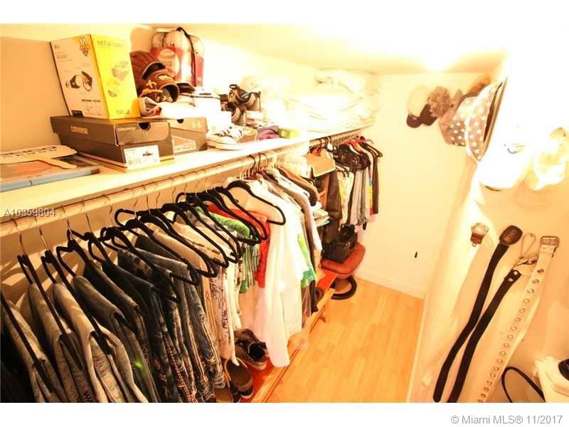 image King Cole Condominium19