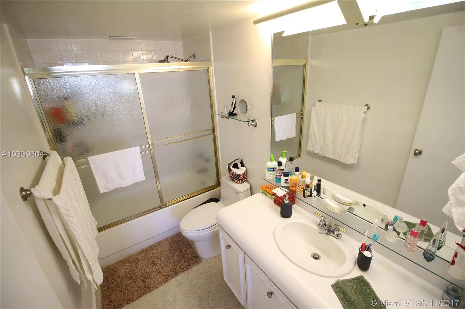image King Cole Condominium21