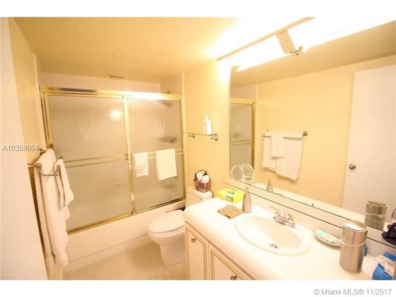 image King Cole Condominium22