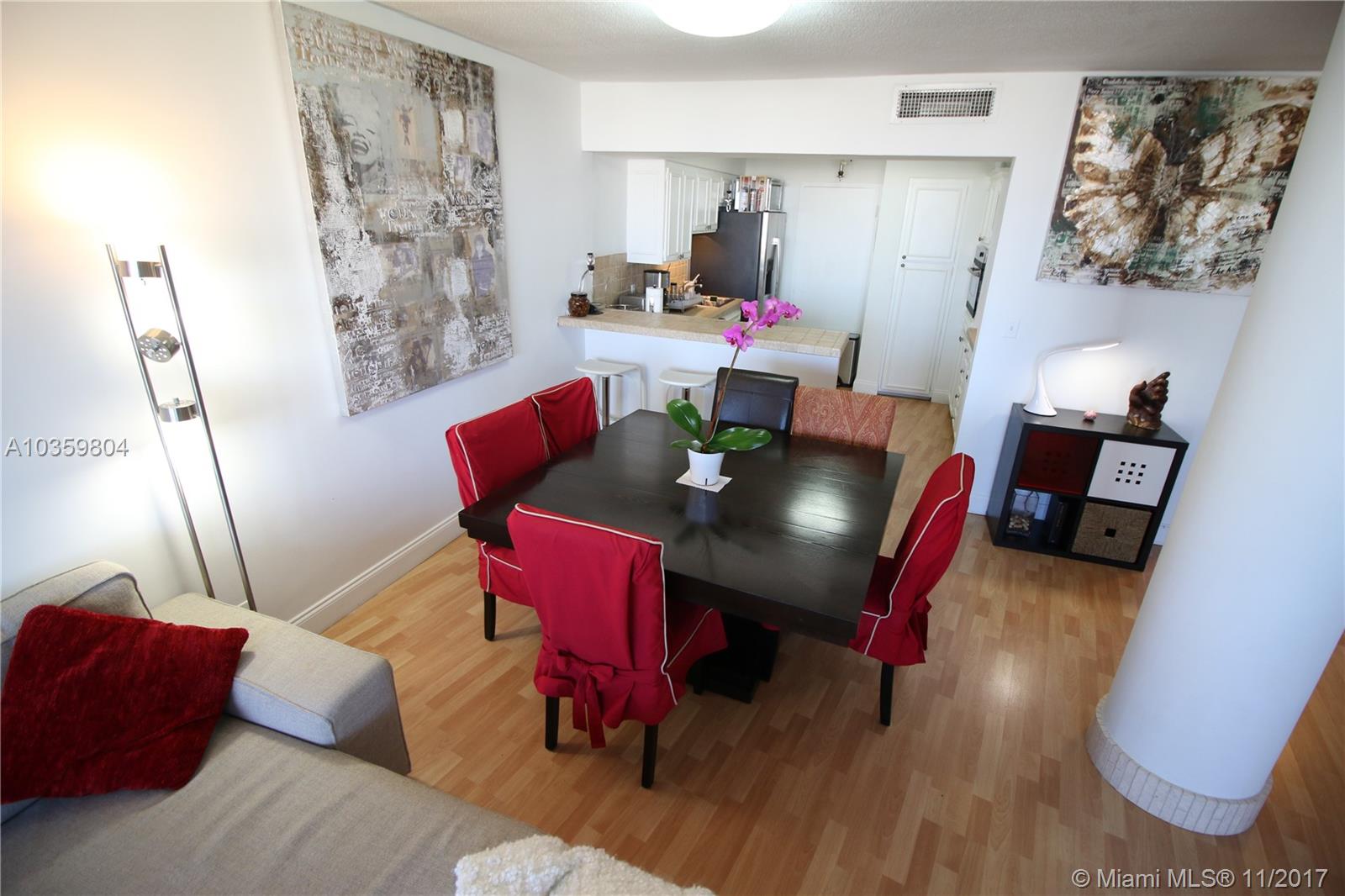 image King Cole Condominium4