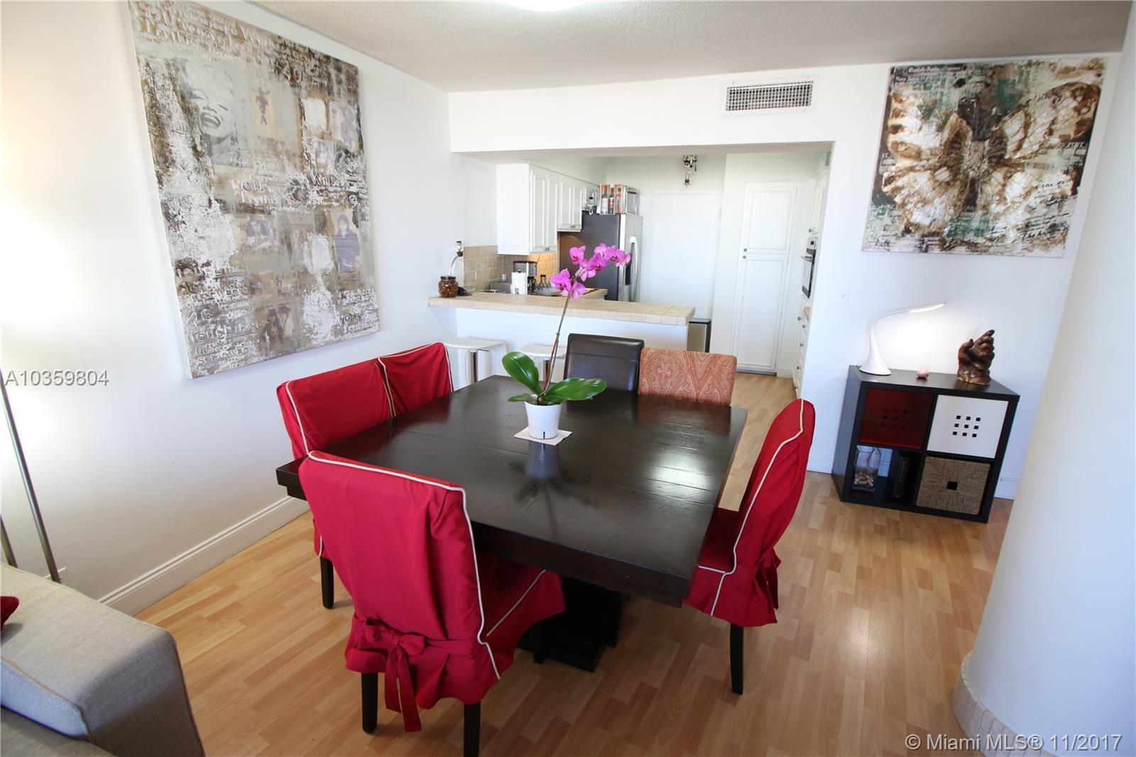 image King Cole Condominium56