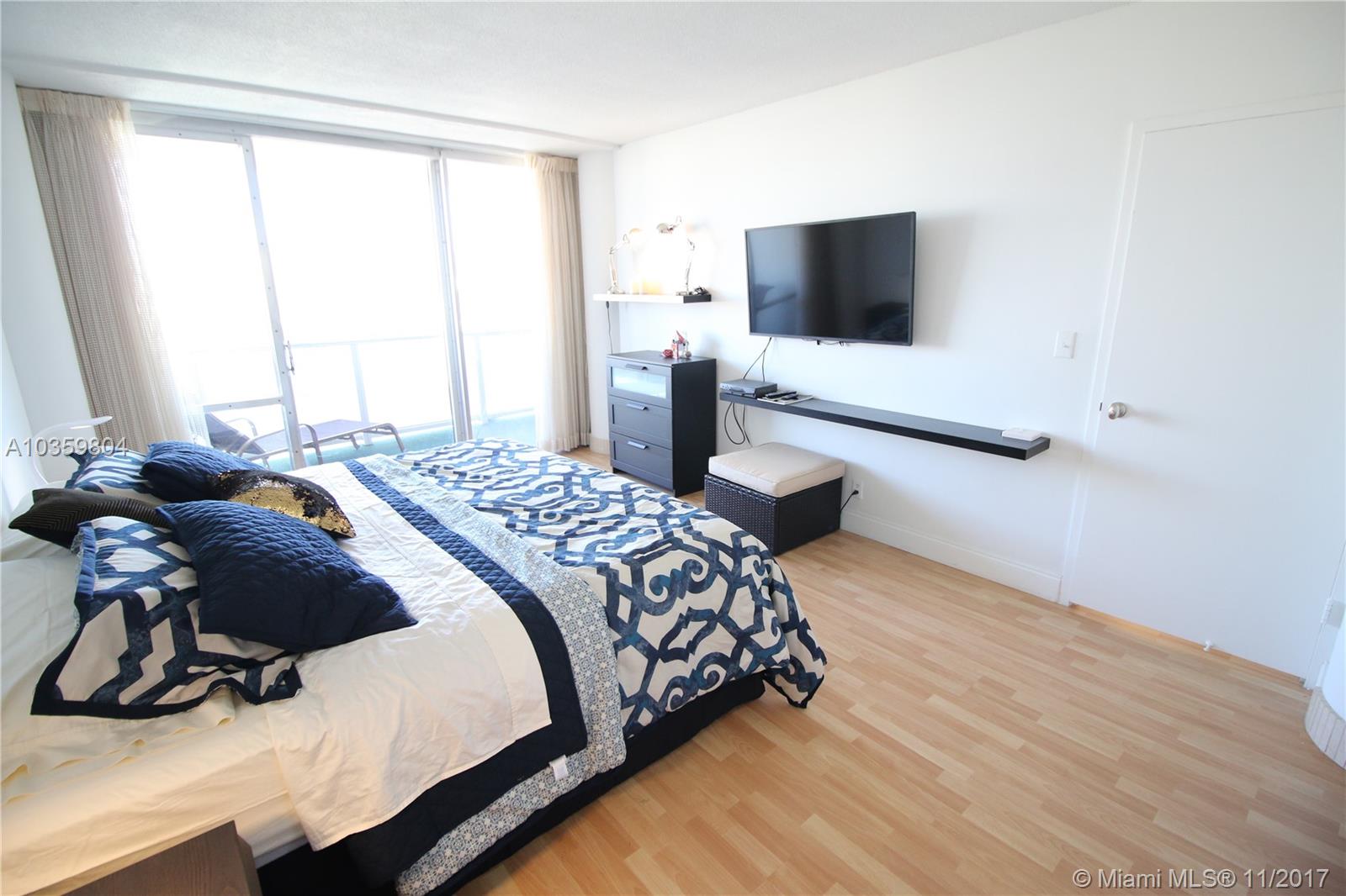 image King Cole Condominium60