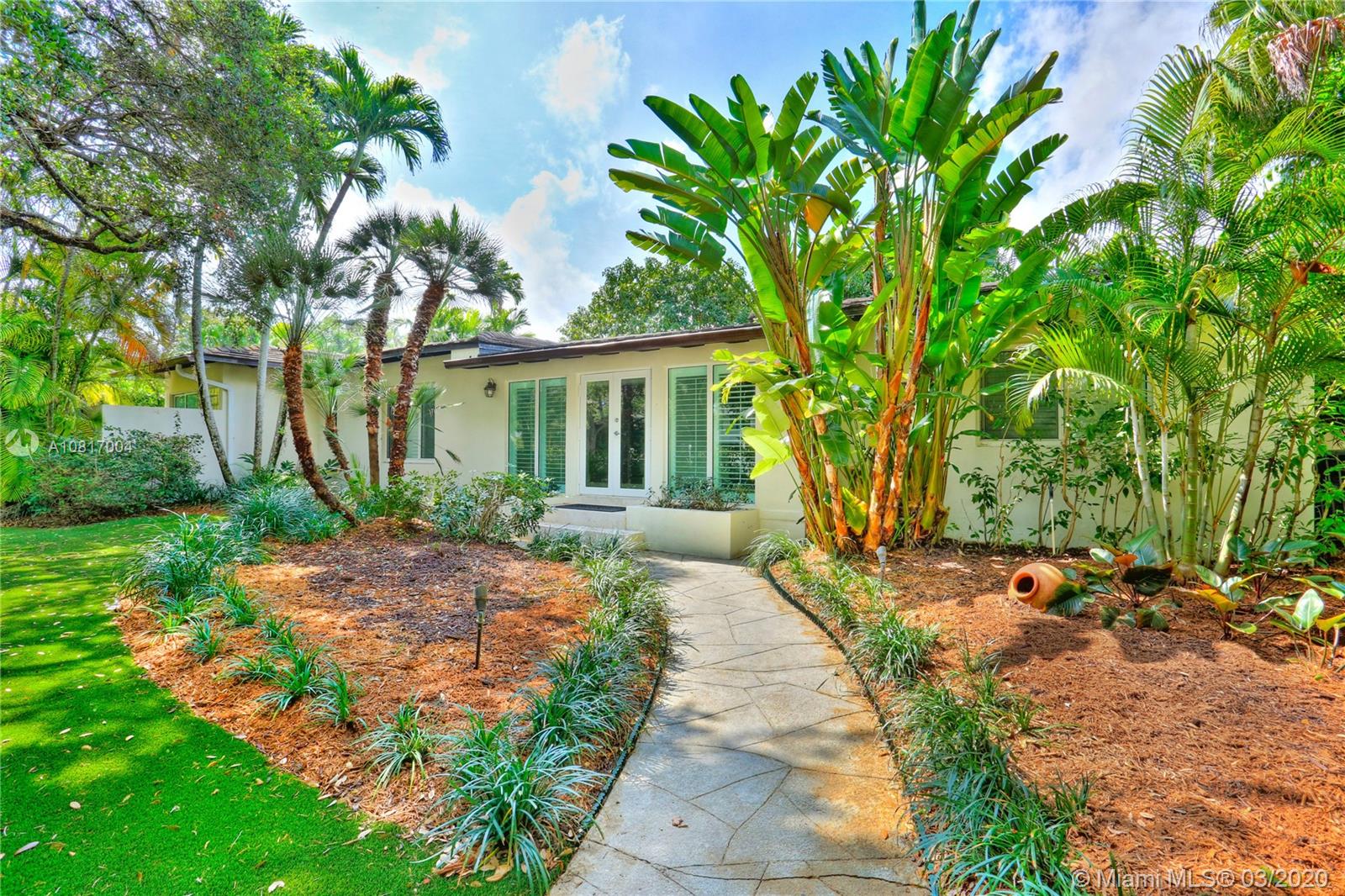 1226 S Alhambra Cir