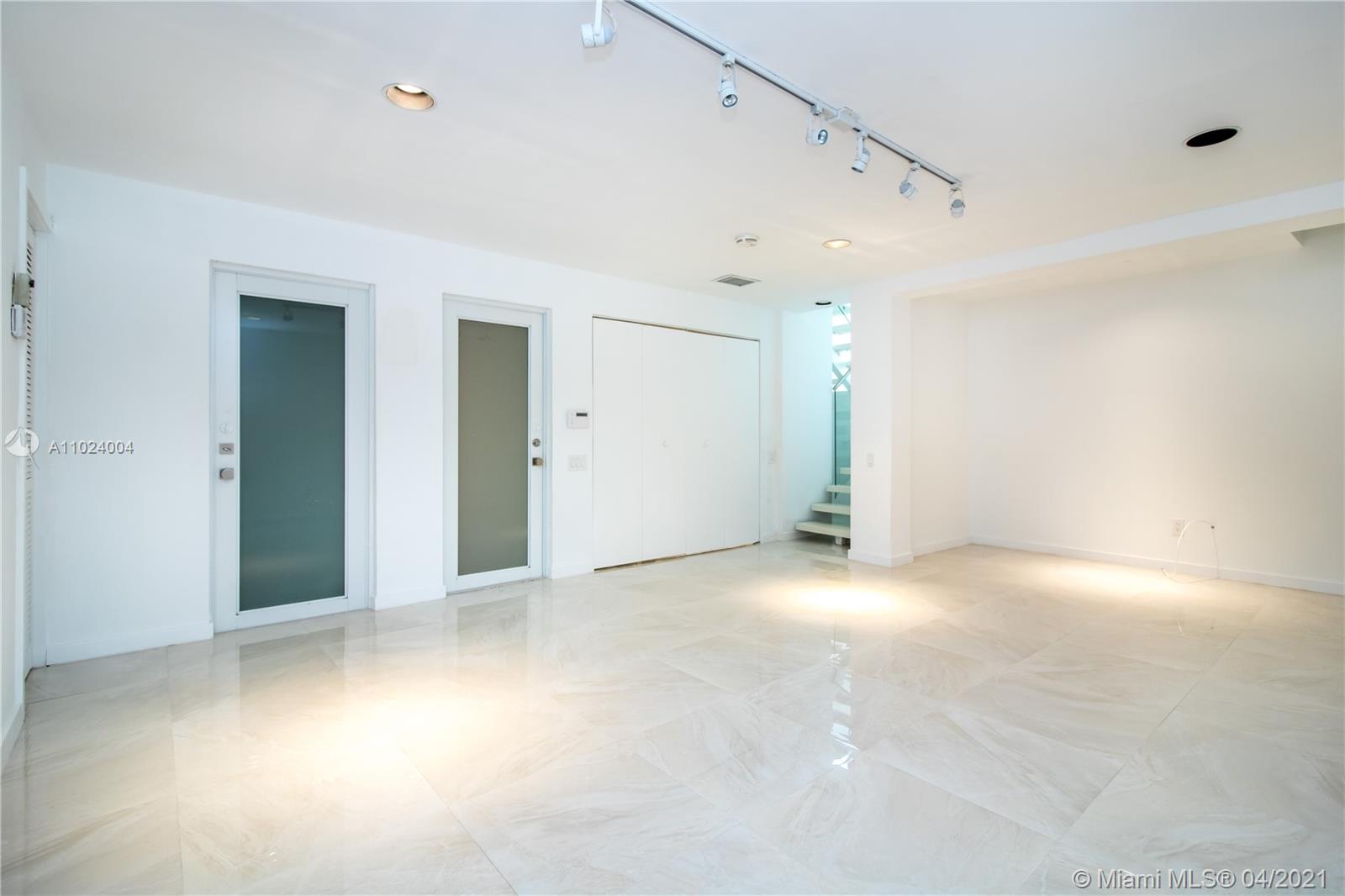 2000 S Bayshore Dr #5 Miami, FL 33133