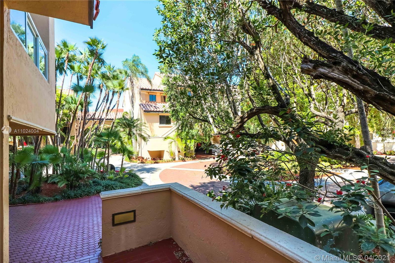 2000 S Bayshore Dr #5 Miami, FL 33133