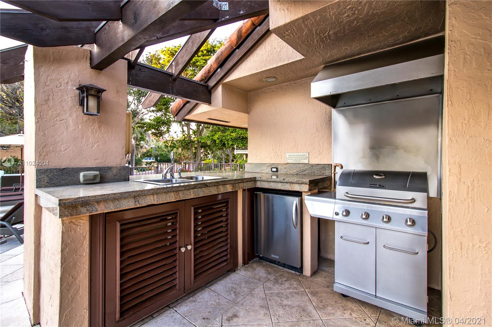 2000 S Bayshore Dr #5 Miami, FL 33133