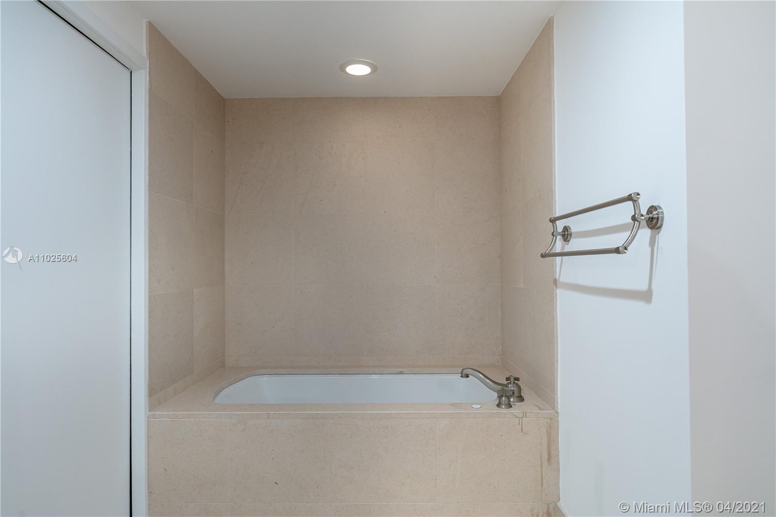 6899 Collins Ave #1602 Miami Beach, FL 33141