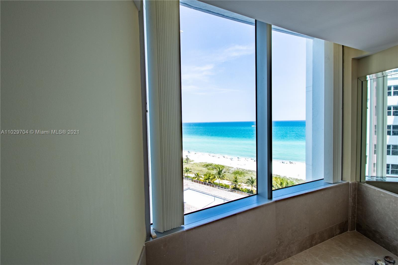 5959 Collins Ave #1008 Miami Beach, FL 33140