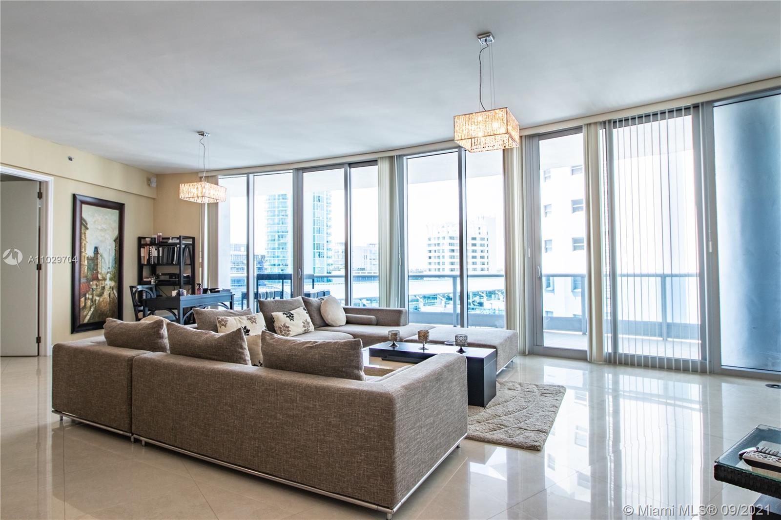 5959 Collins Ave #1008 Miami Beach, FL 33140