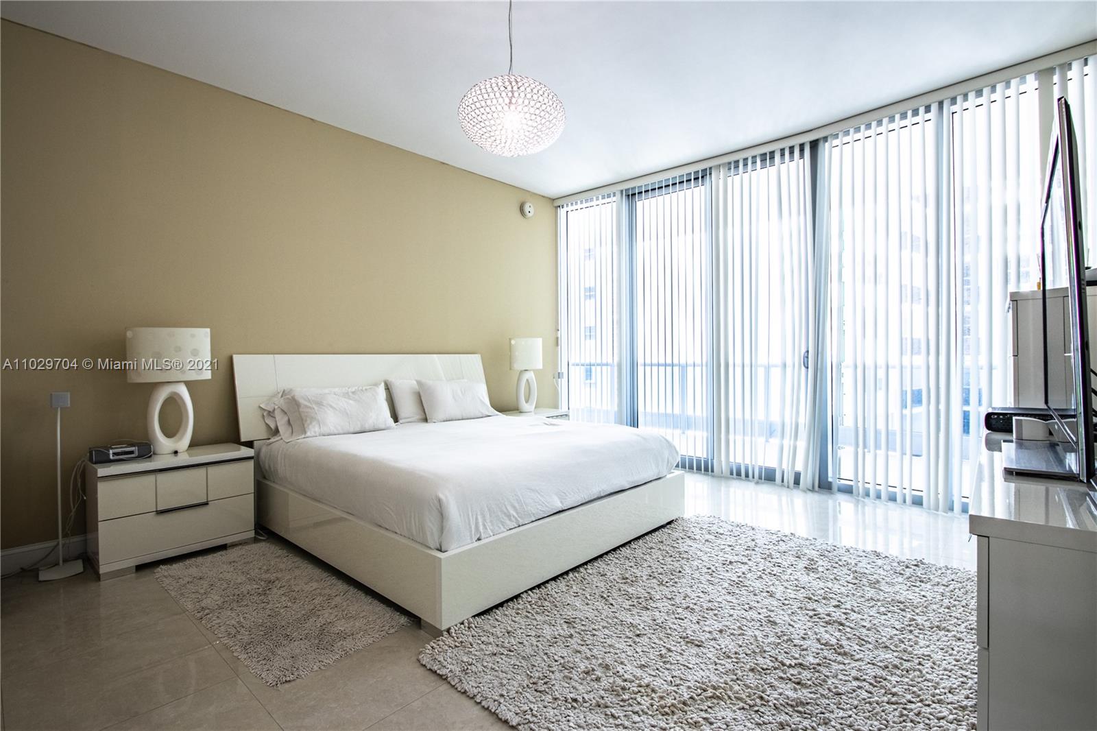 5959 Collins Ave #1008 Miami Beach, FL 33140