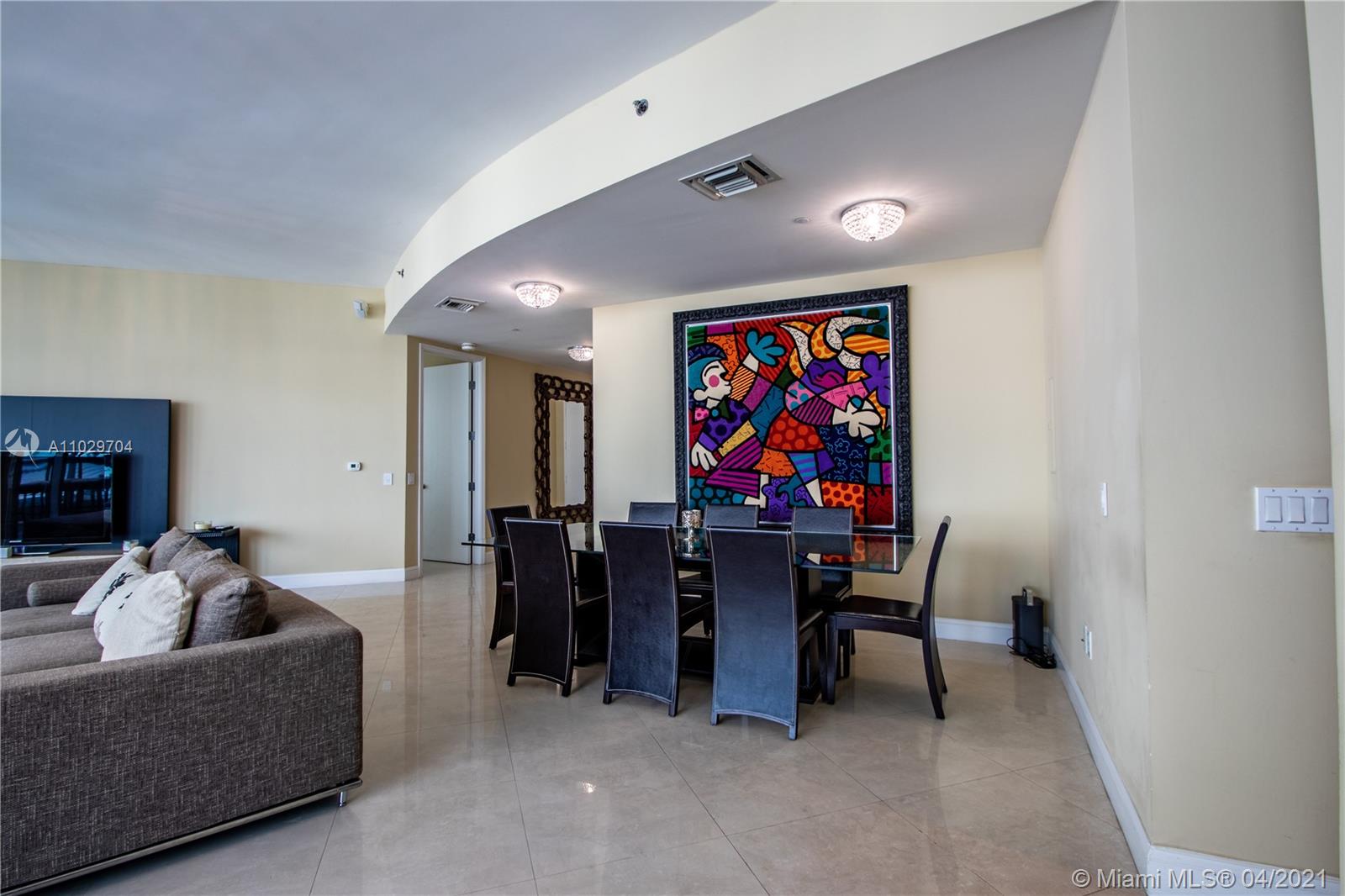 5959 Collins Ave #1008 Miami Beach, FL 33140