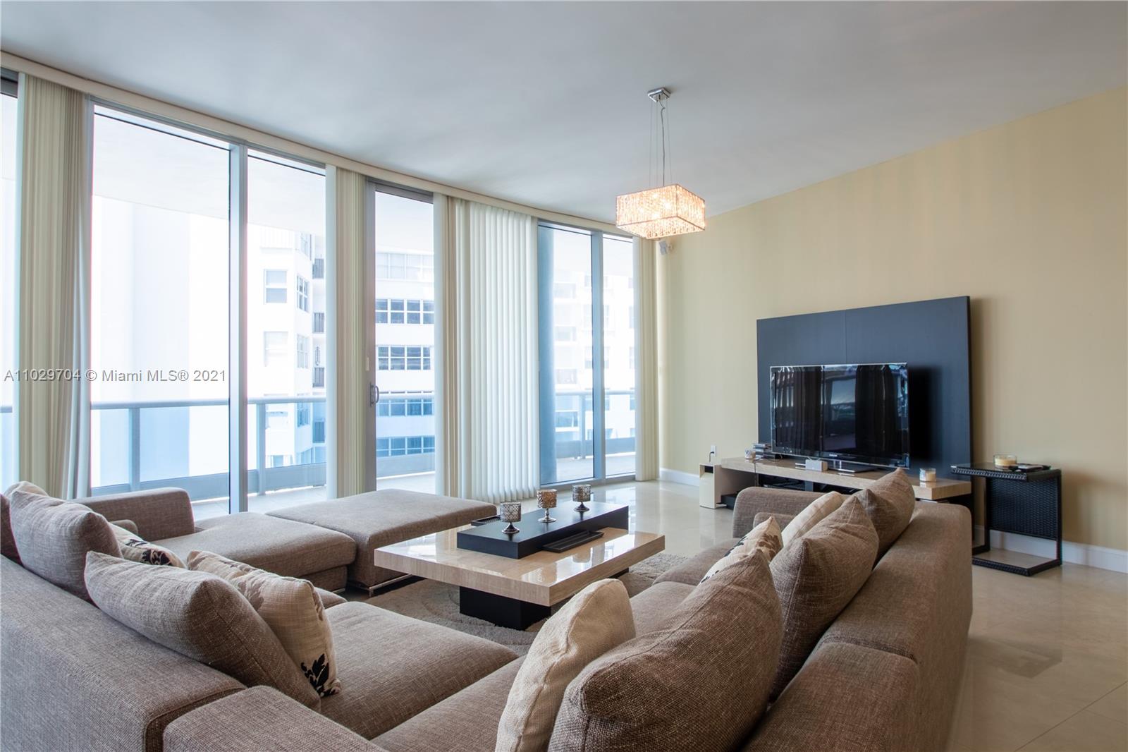 5959 Collins Ave #1008 Miami Beach, FL 33140