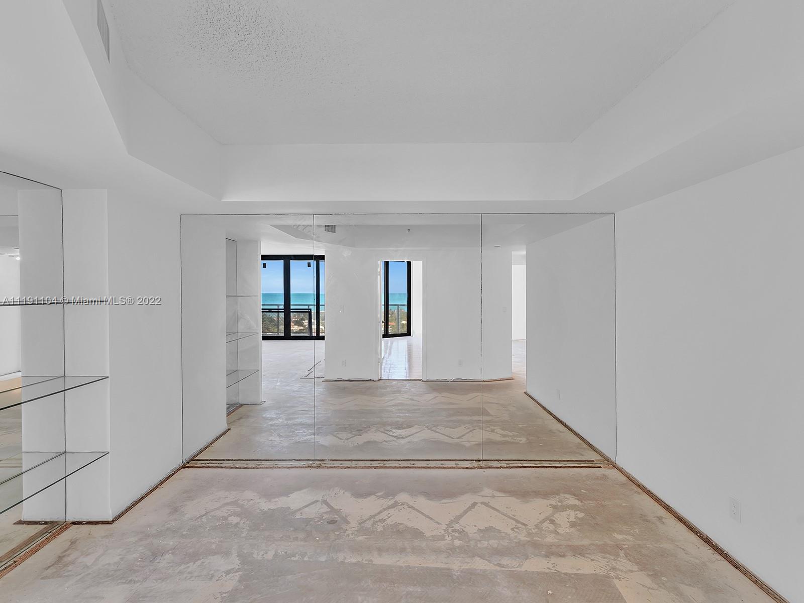 image Hamptons West8