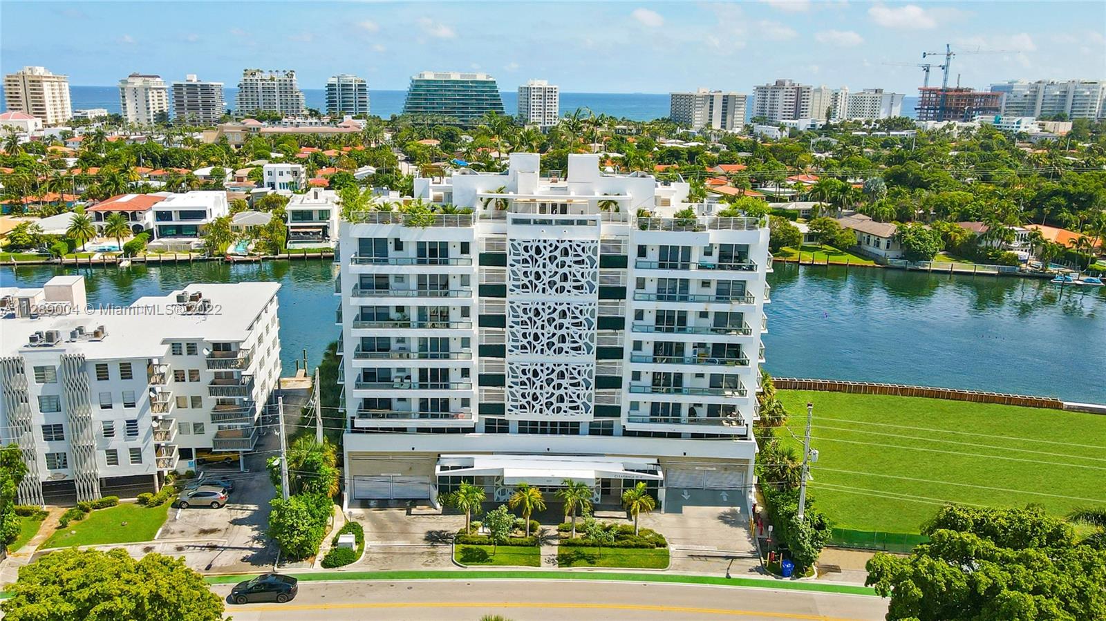 9261 E Bay Harbor Dr #407