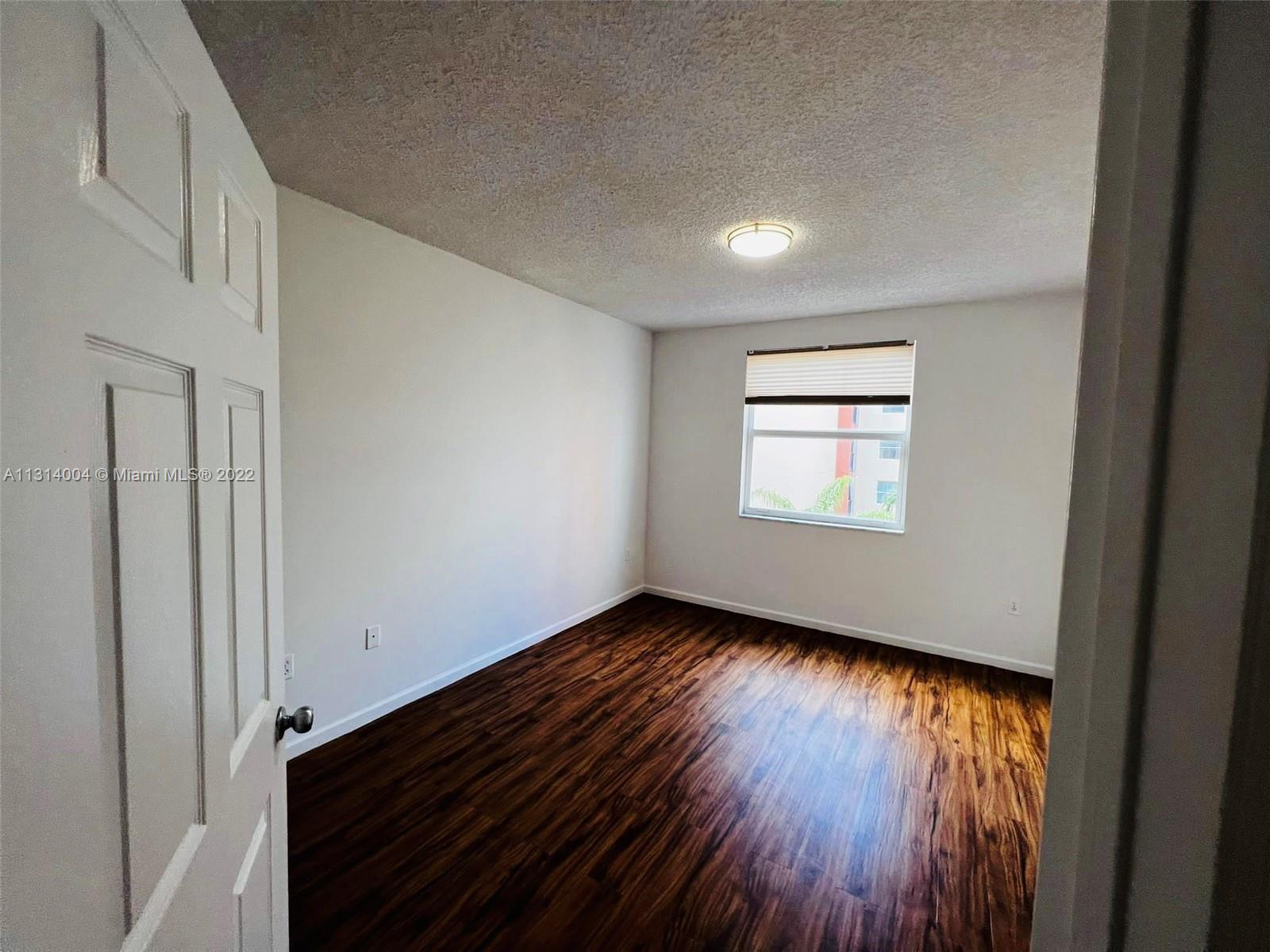 image Porto Bellagio Condo13