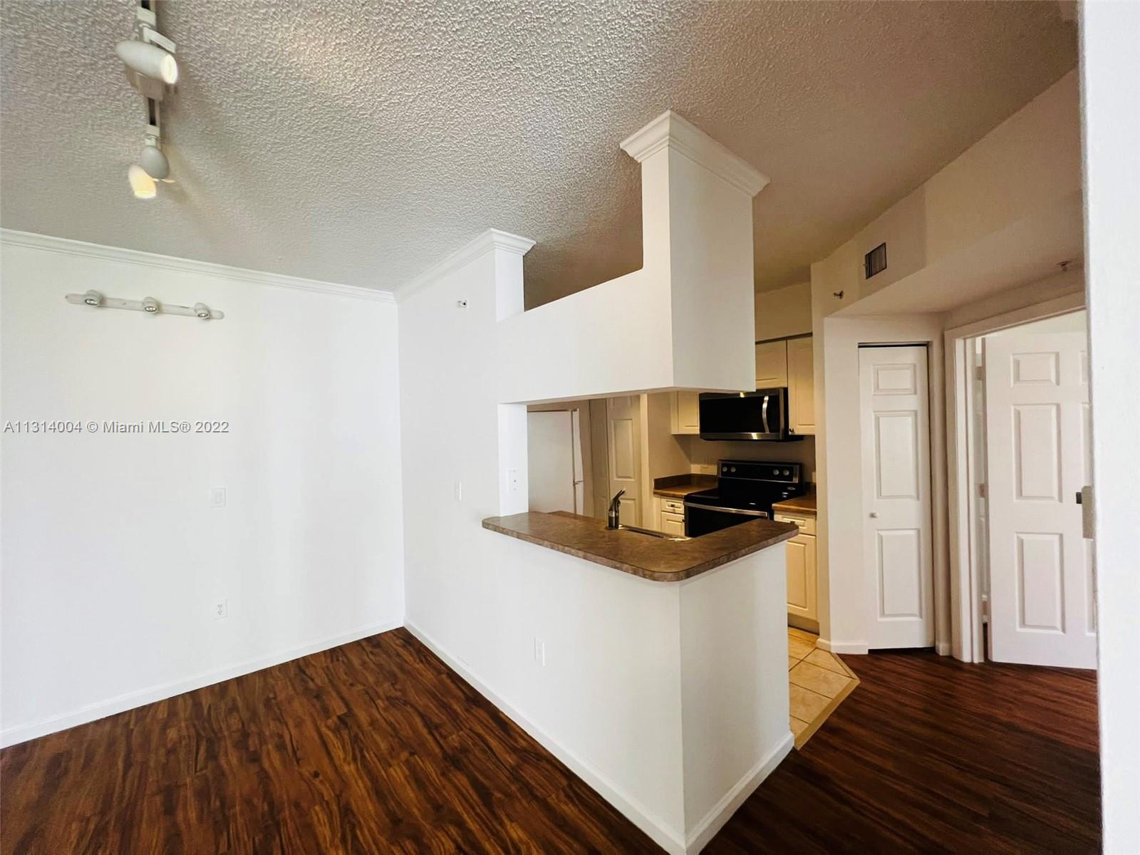 image Porto Bellagio Condo5