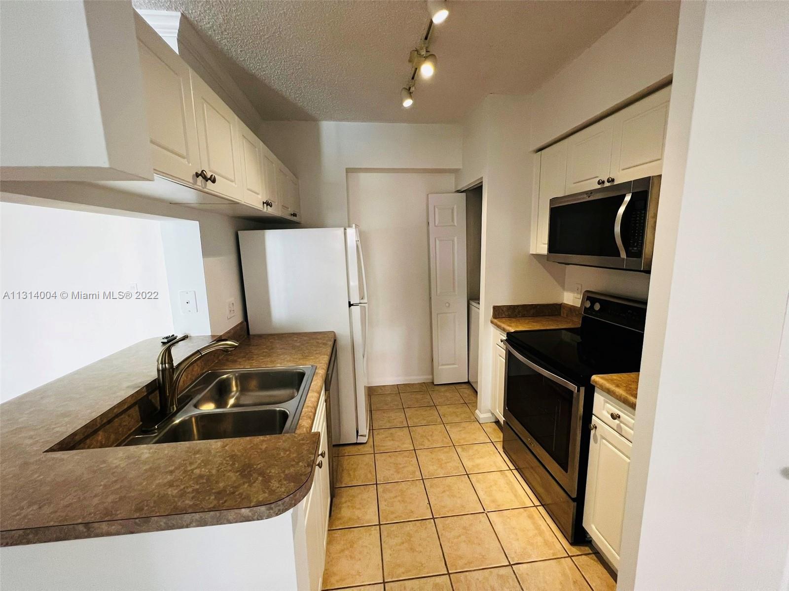 image Porto Bellagio Condo8