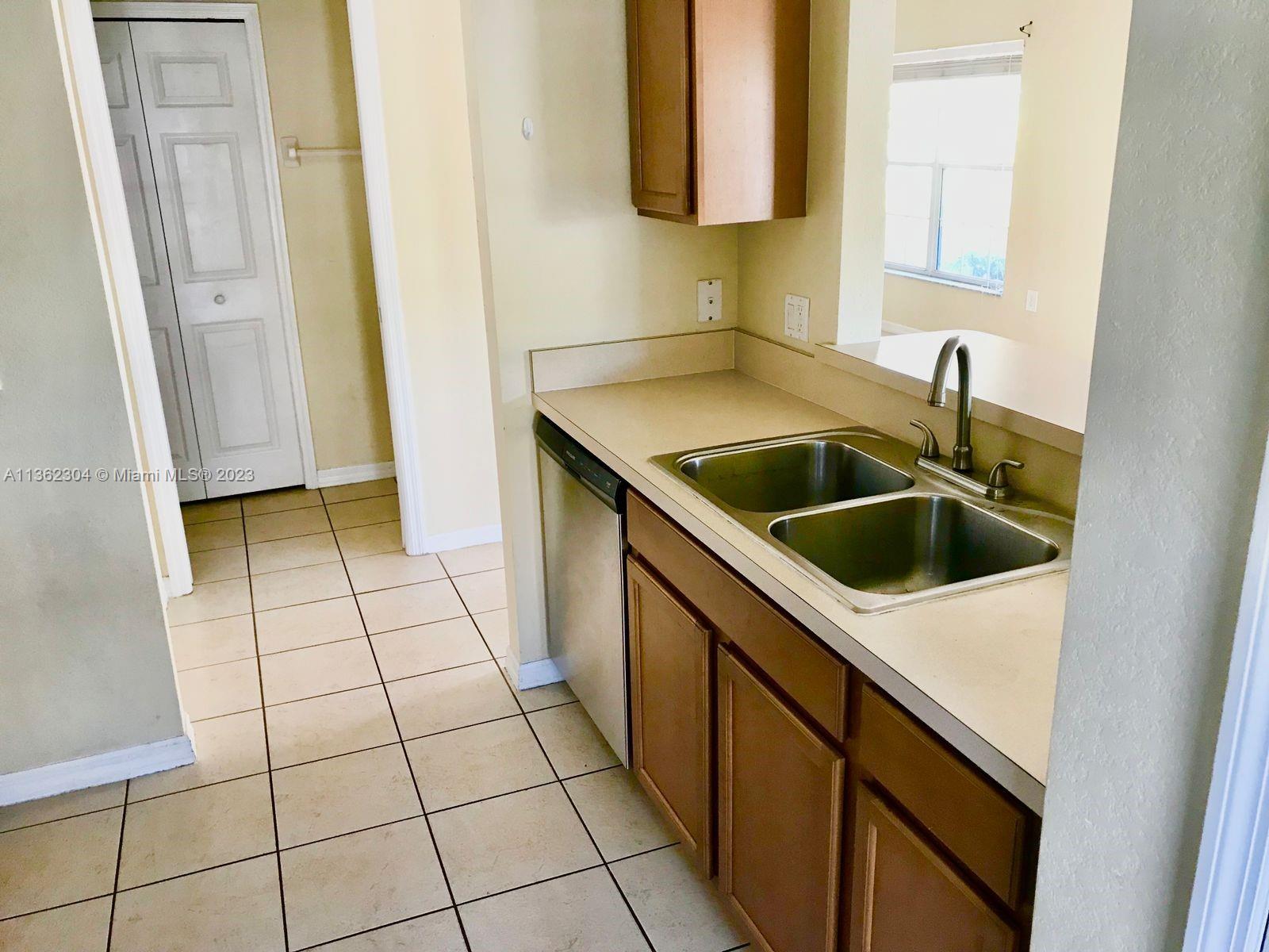 9077 Gervais Circle 909, Naples MLS A11362304 For Sale