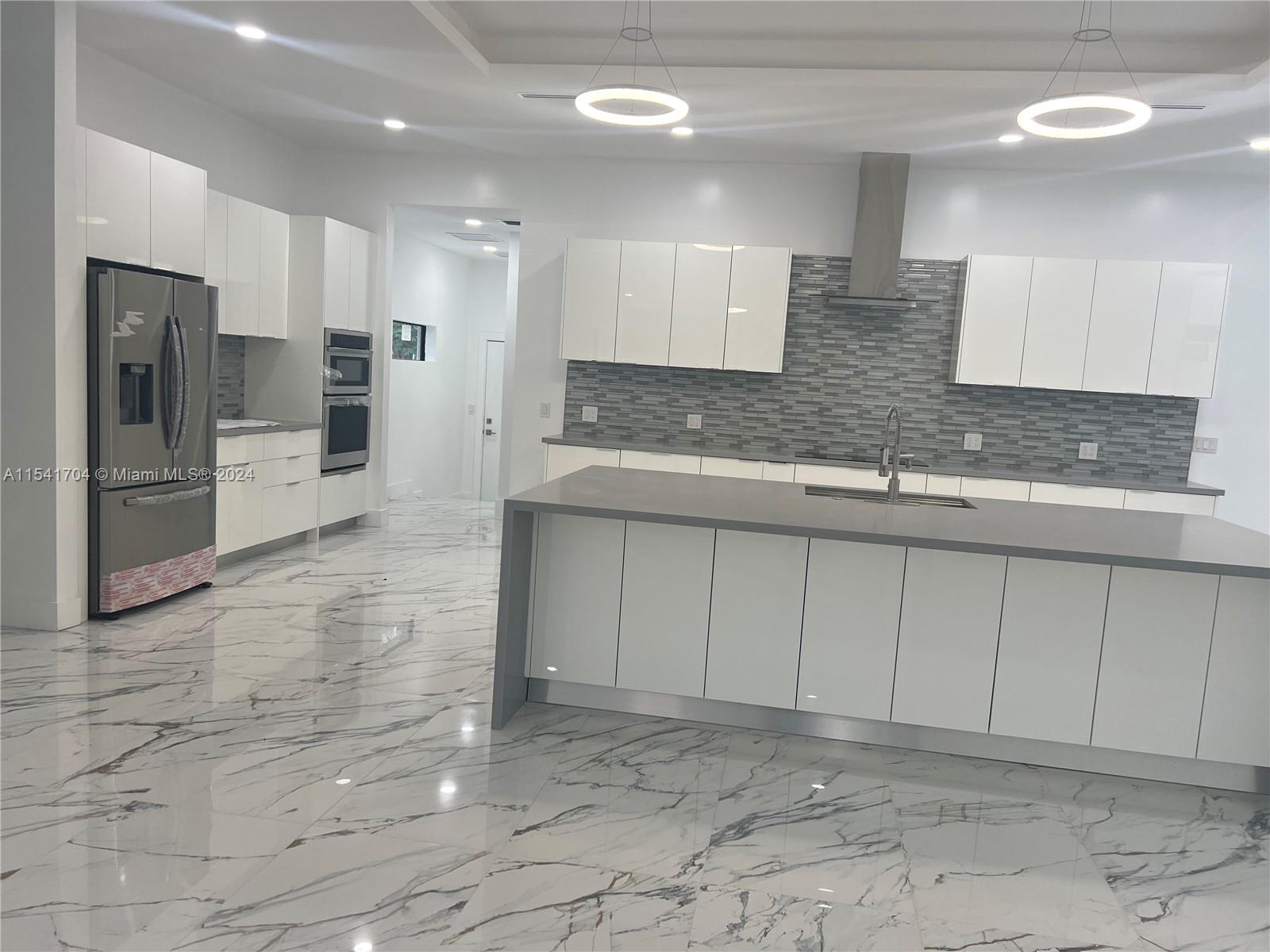 5455 SW 60th Ct Miami, FL 33155