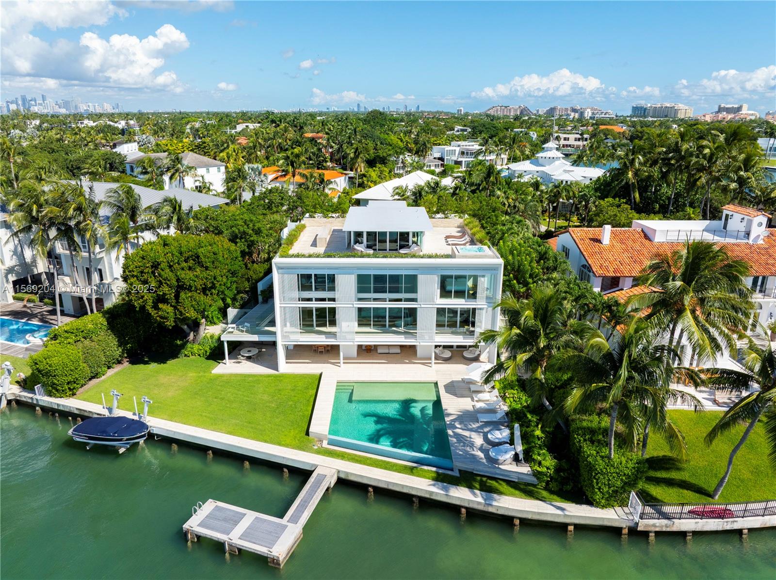 440 S Mashta Dr Key Biscayne, FL 33149