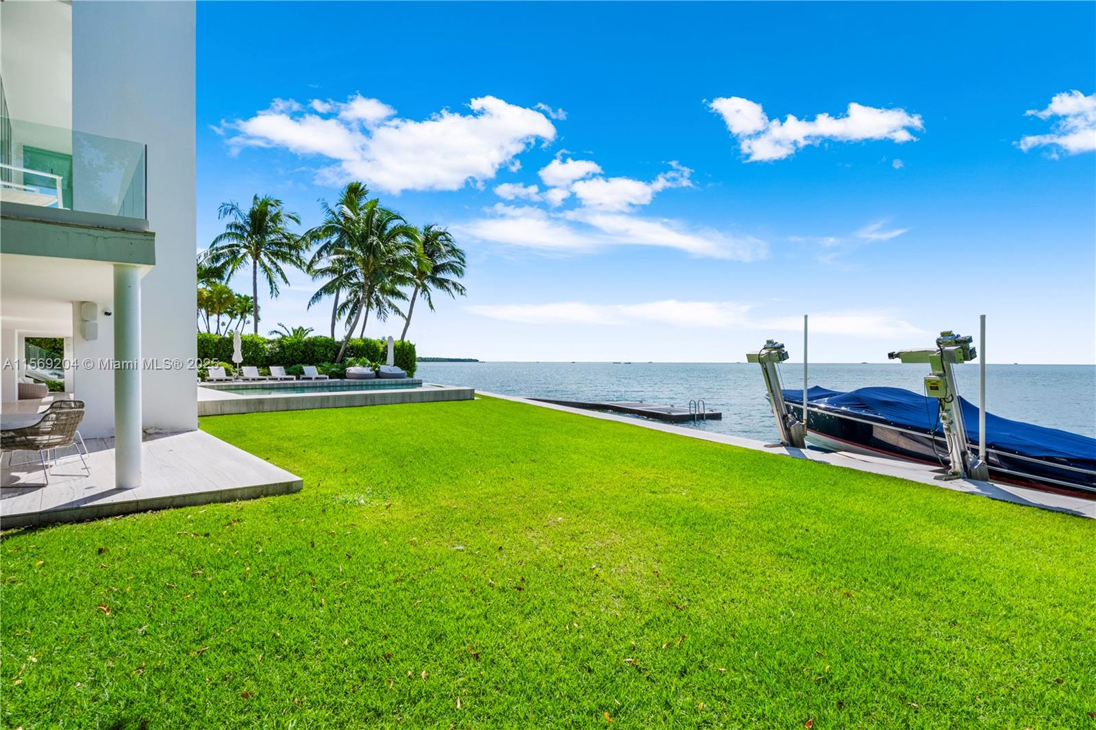 440 S Mashta Dr Key Biscayne, FL 33149