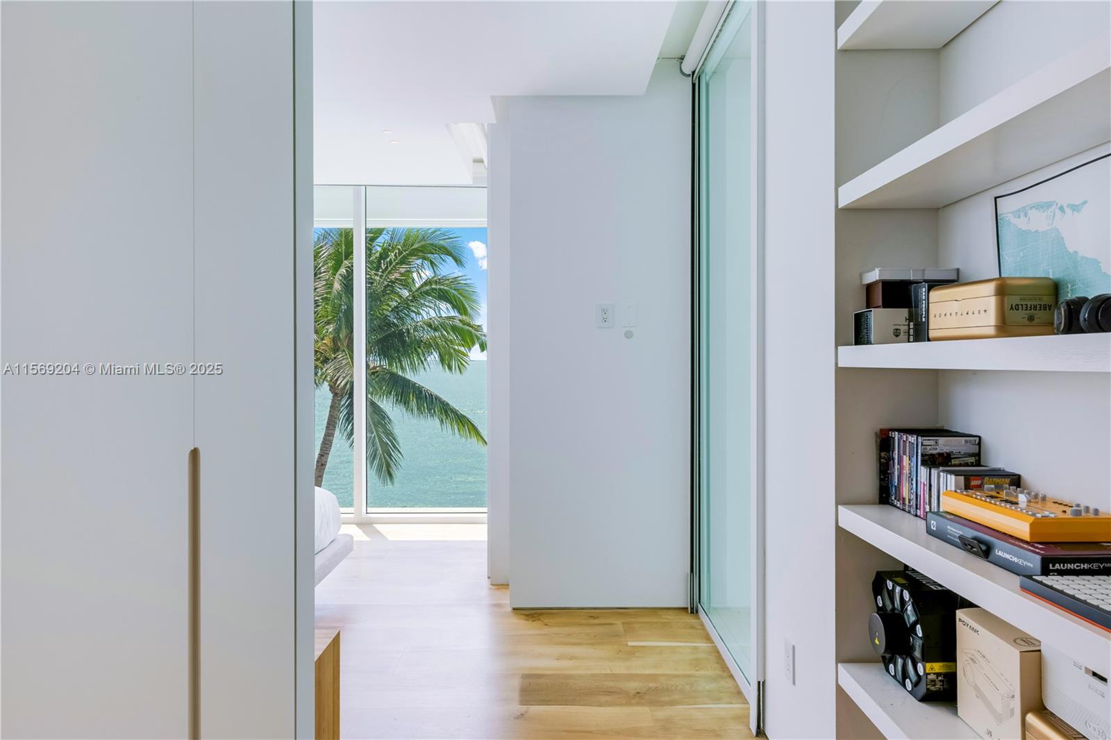 440 S Mashta Dr Key Biscayne, FL 33149