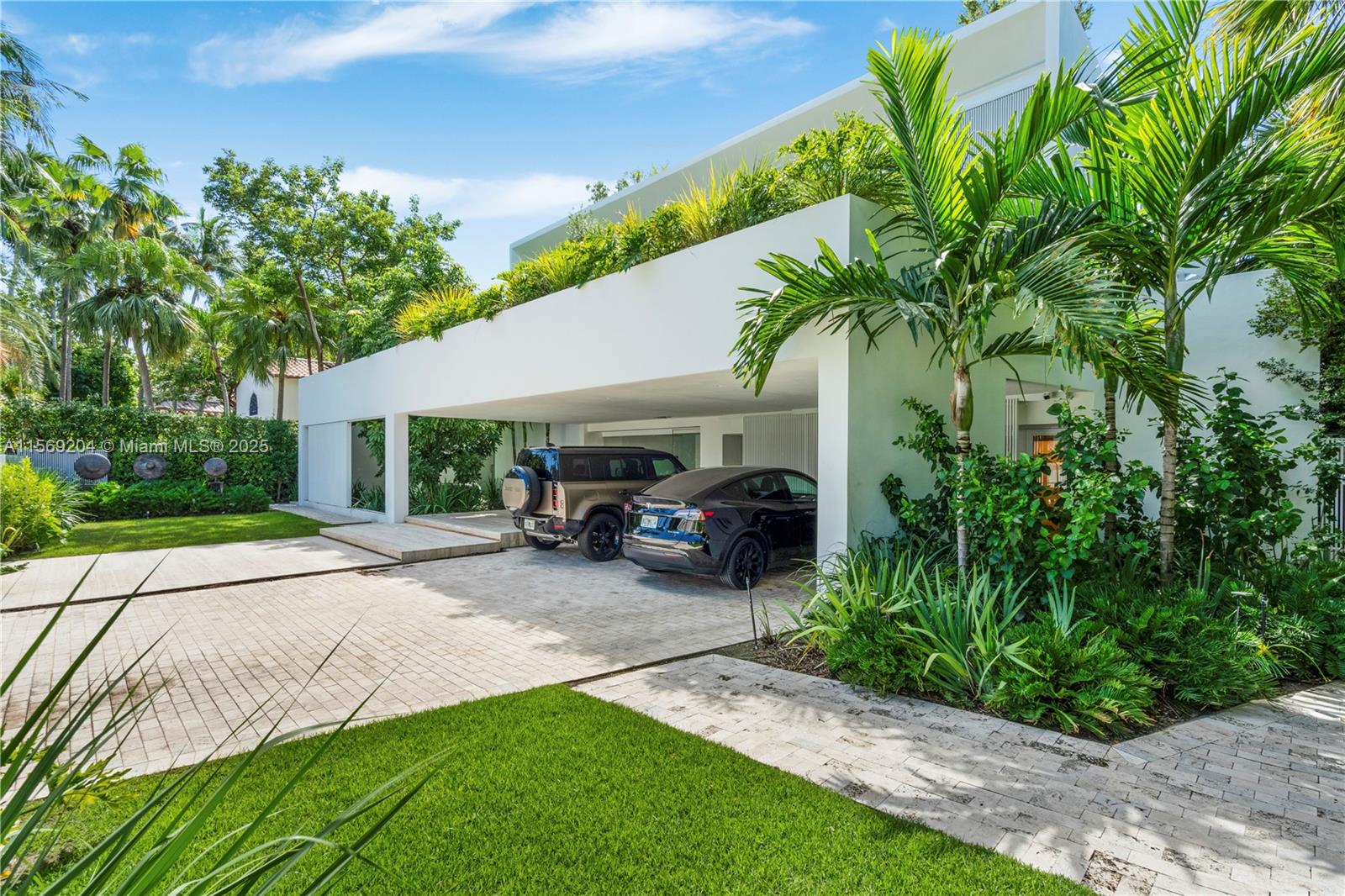 440 S Mashta Dr Key Biscayne, FL 33149