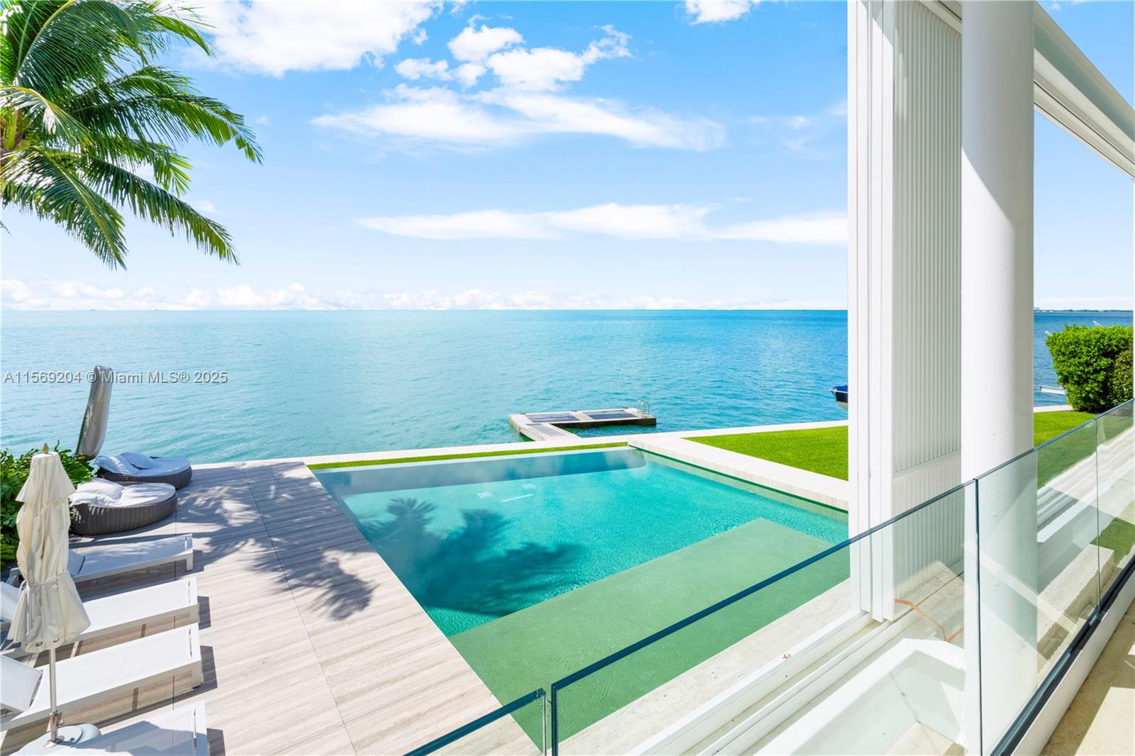 440 S Mashta Dr Key Biscayne, FL 33149