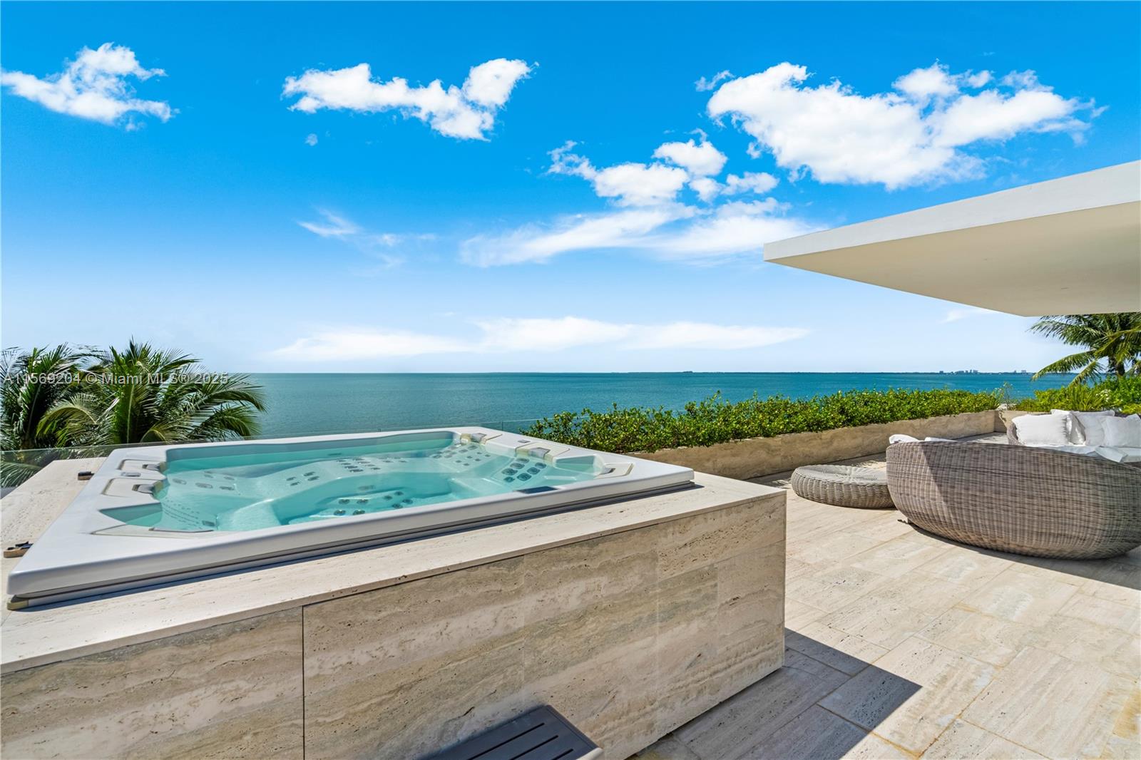 440 S Mashta Dr Key Biscayne, FL 33149