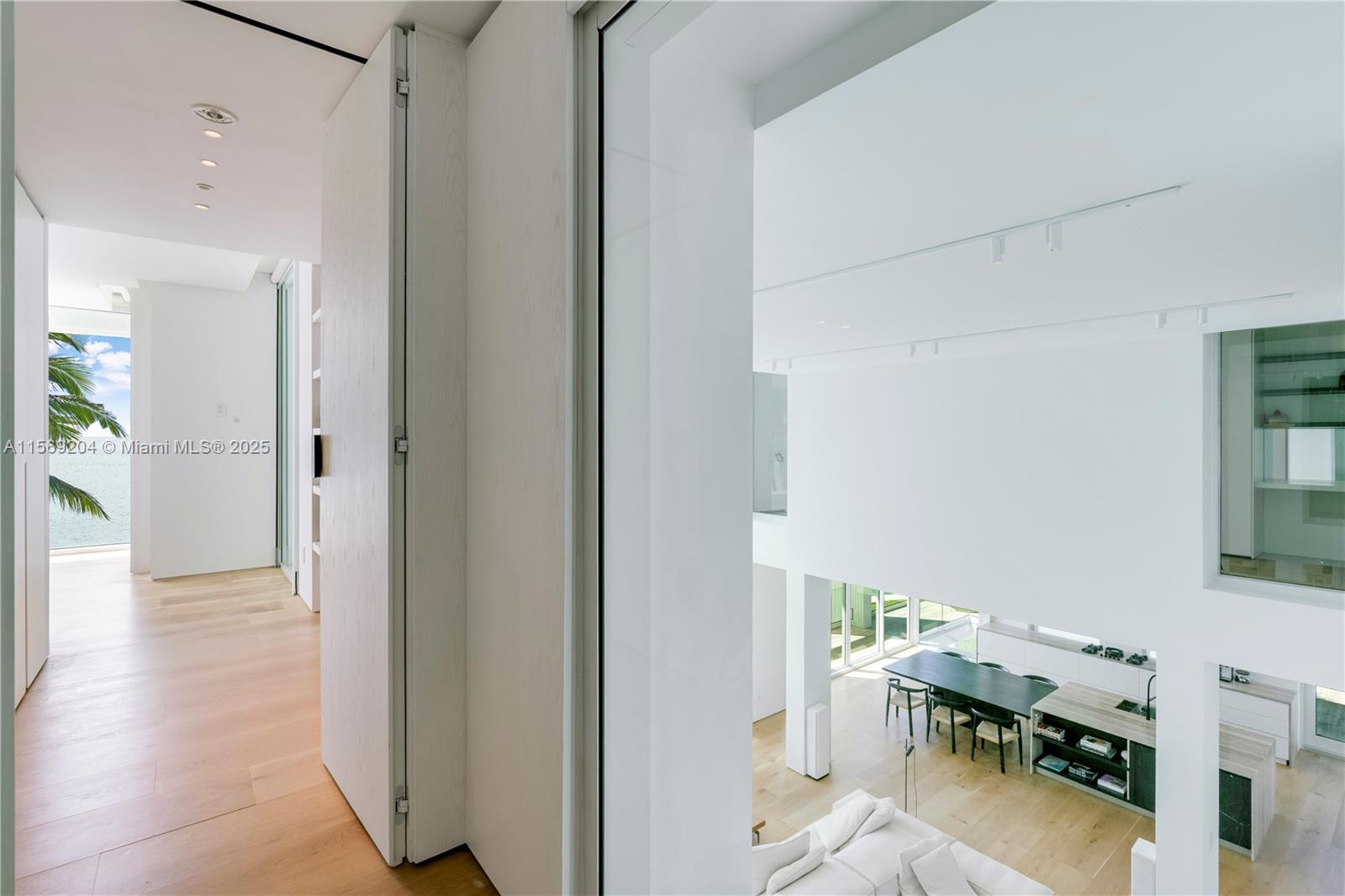 440 S Mashta Dr Key Biscayne, FL 33149