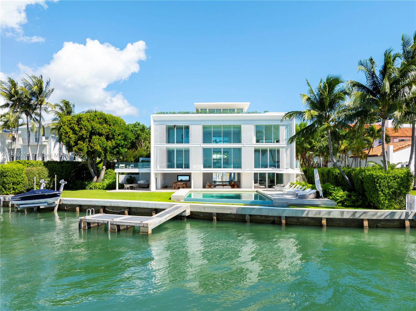 440 S Mashta Dr Key Biscayne, FL 33149