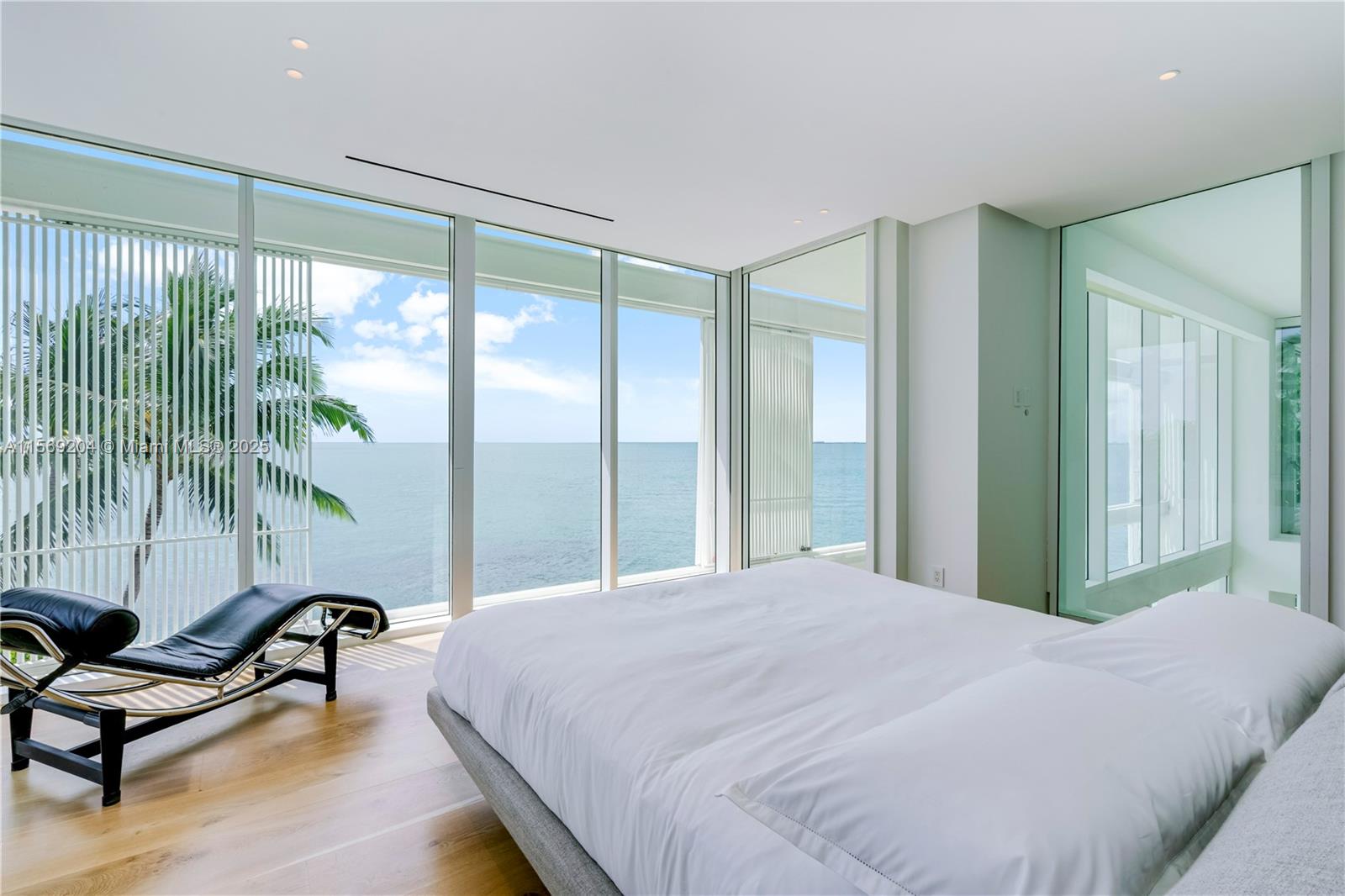 440 S Mashta Dr Key Biscayne, FL 33149