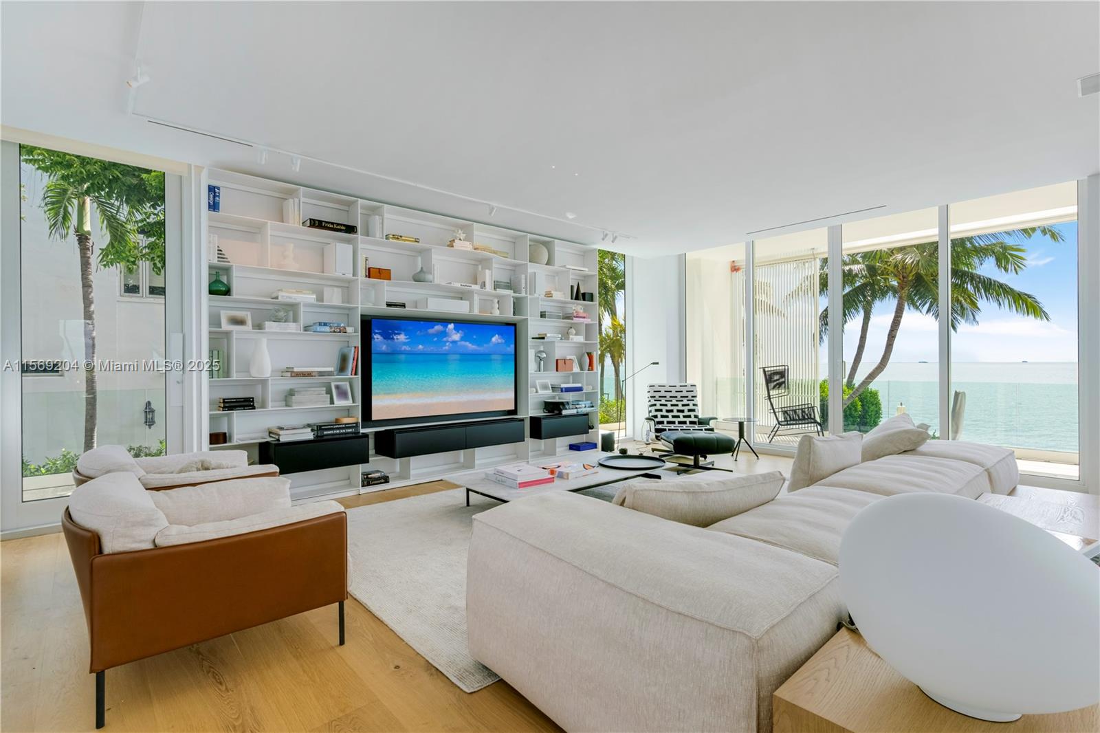 440 S Mashta Dr Key Biscayne, FL 33149