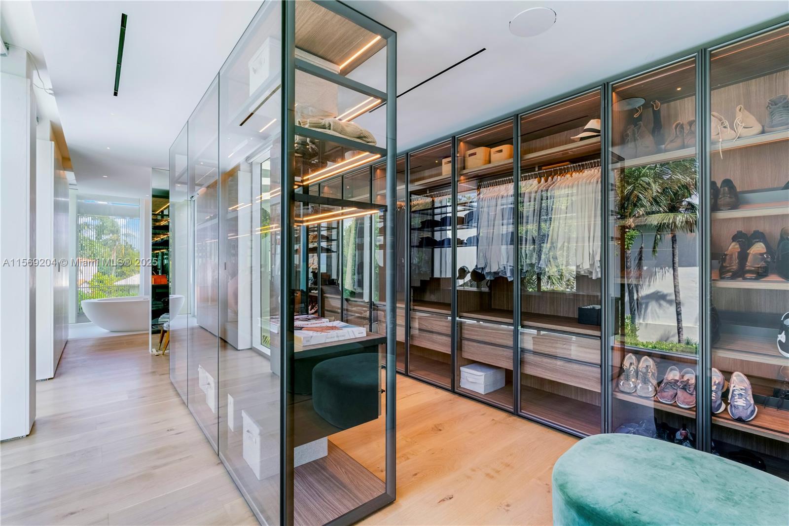 440 S Mashta Dr Key Biscayne, FL 33149