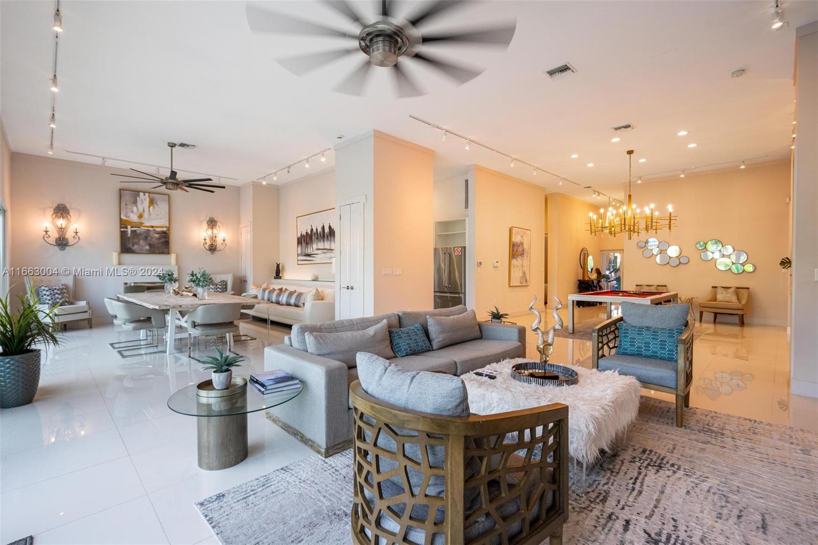 2112 NE 17th Ave Wilton Manors, FL 33305 2112 NE 17th Ave Wilton Manors, FL 33305