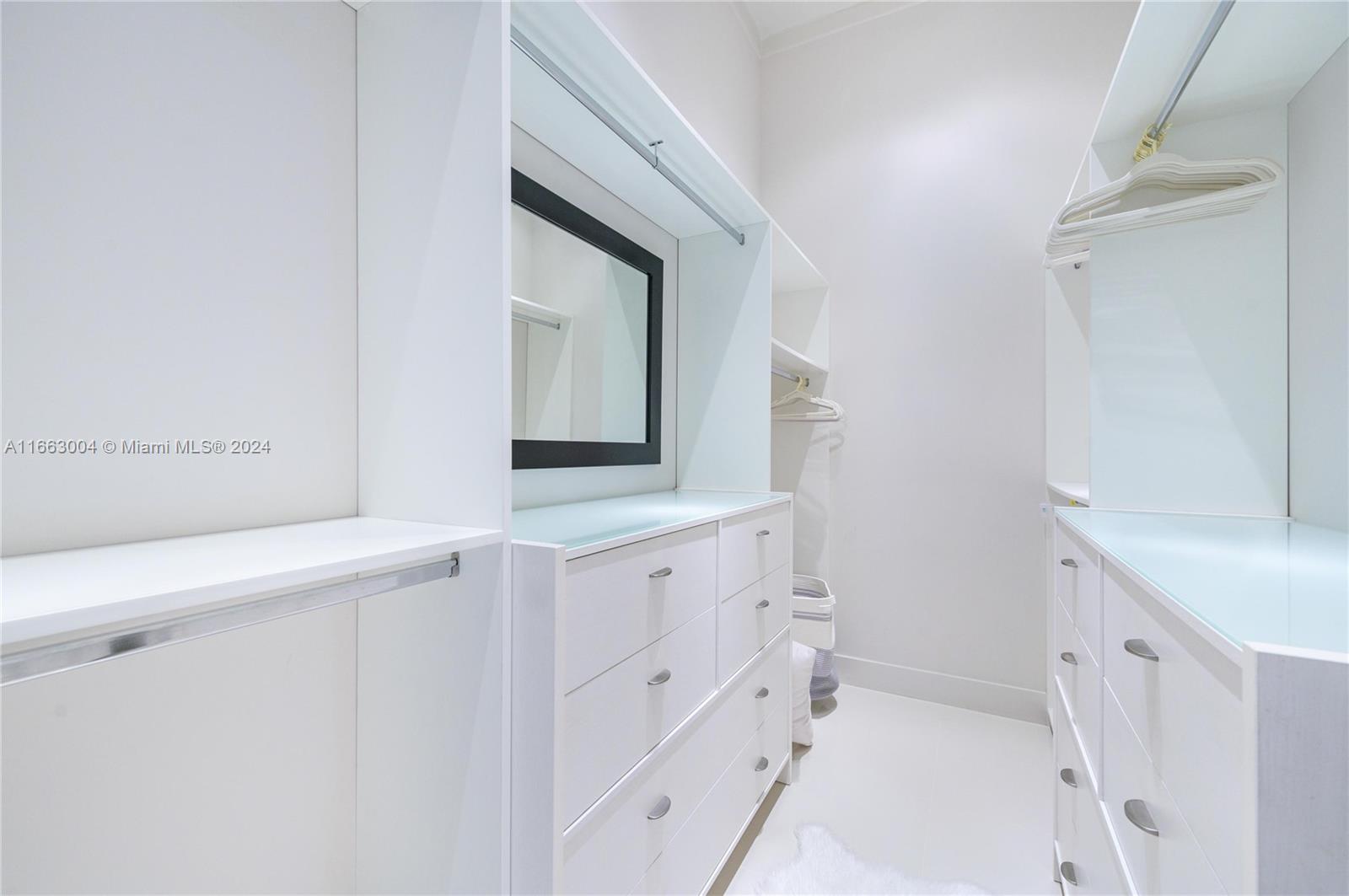 2112 NE 17th Ave Wilton Manors, FL 33305 2112 NE 17th Ave Wilton Manors, FL 33305