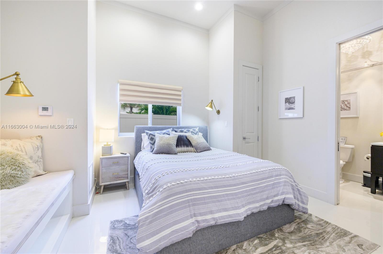 2112 NE 17th Ave Wilton Manors, FL 33305 2112 NE 17th Ave Wilton Manors, FL 33305