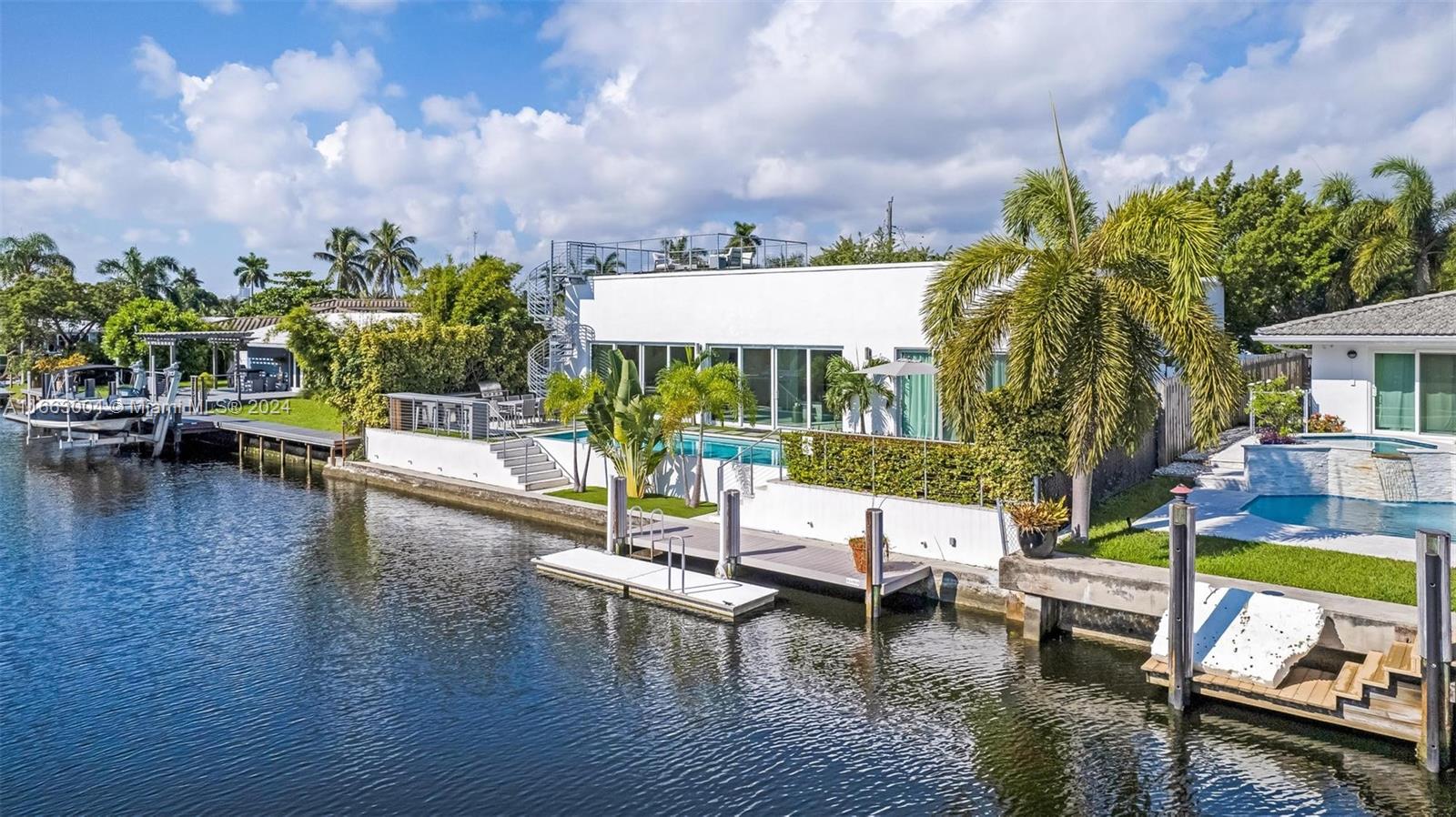2112 NE 17th Ave Wilton Manors, FL 33305 2112 NE 17th Ave Wilton Manors, FL 33305