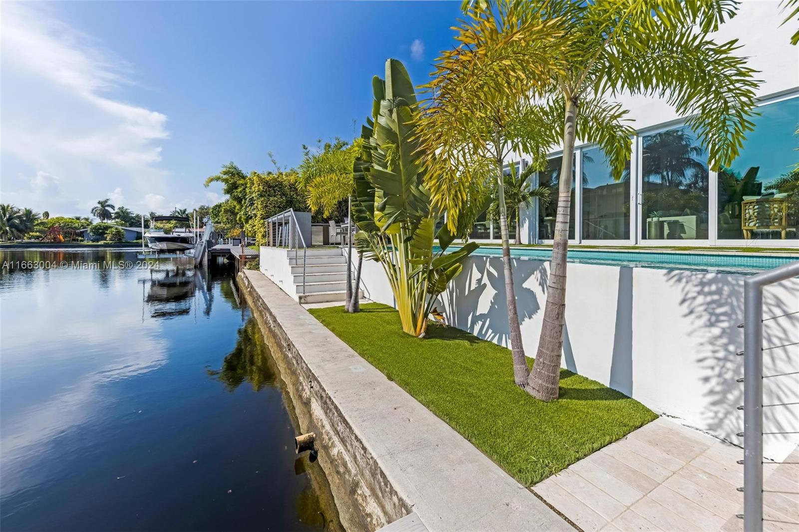 2112 NE 17th Ave Wilton Manors, FL 33305 2112 NE 17th Ave Wilton Manors, FL 33305