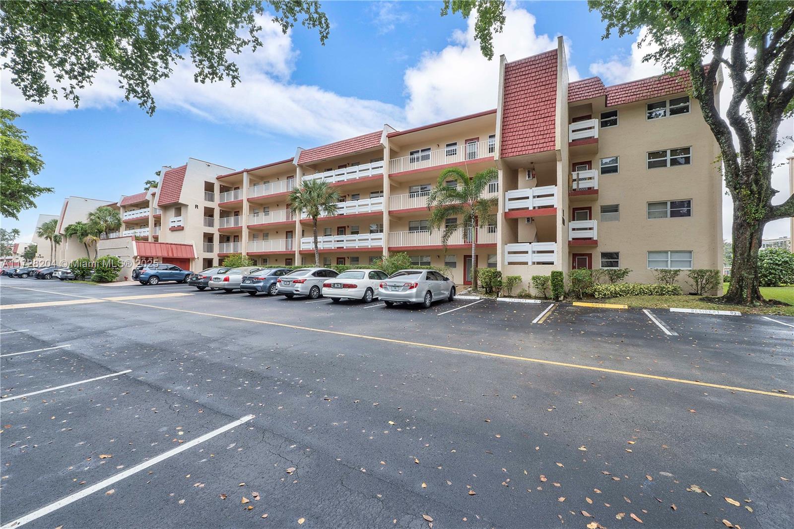 1030 Country Clb Dr #407