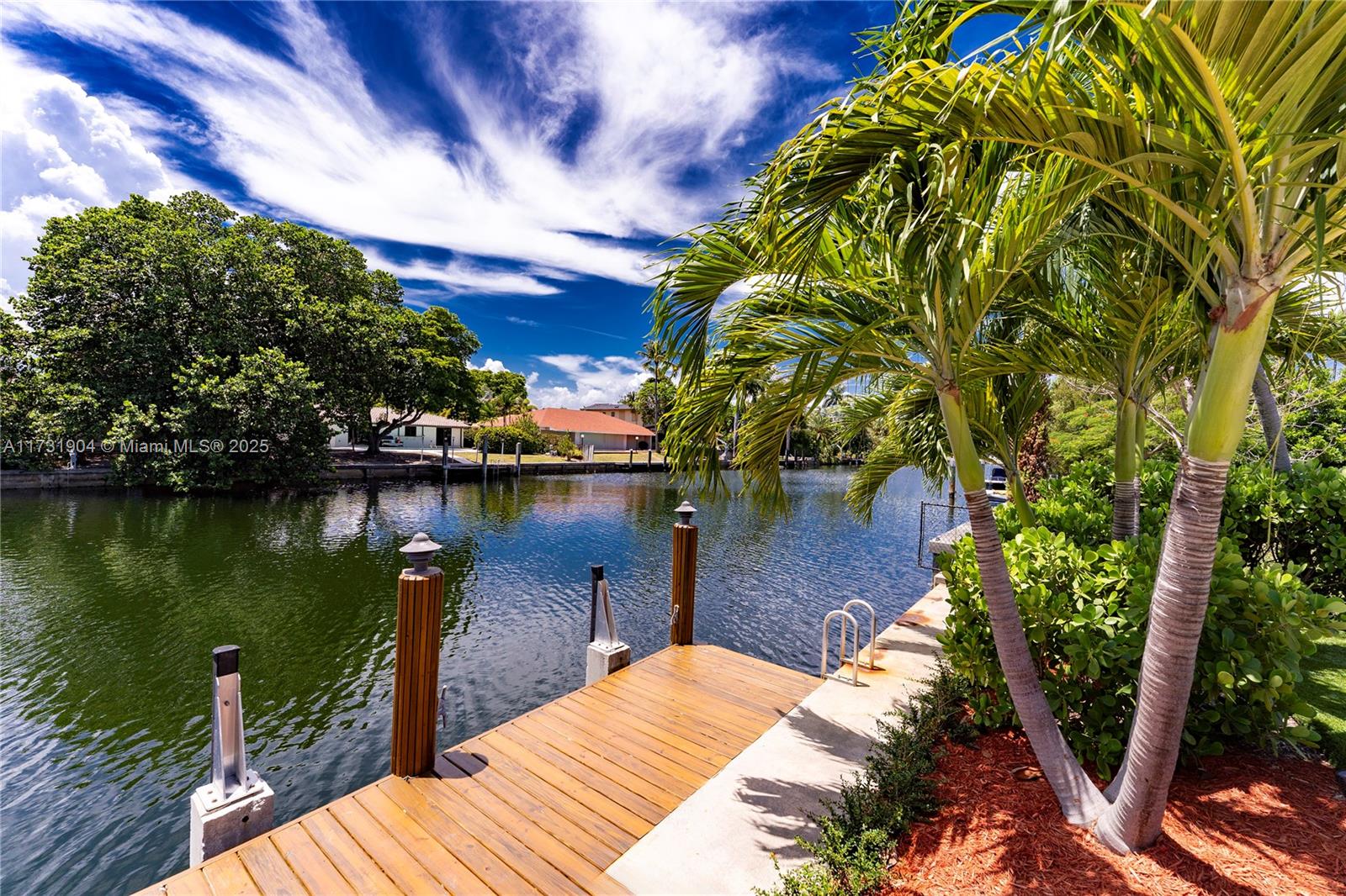 636 Hibiscus Dr Hallandale Beach, FL 33009