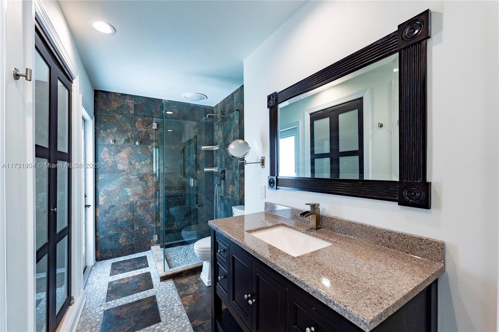 636 Hibiscus Dr Hallandale Beach, FL 33009